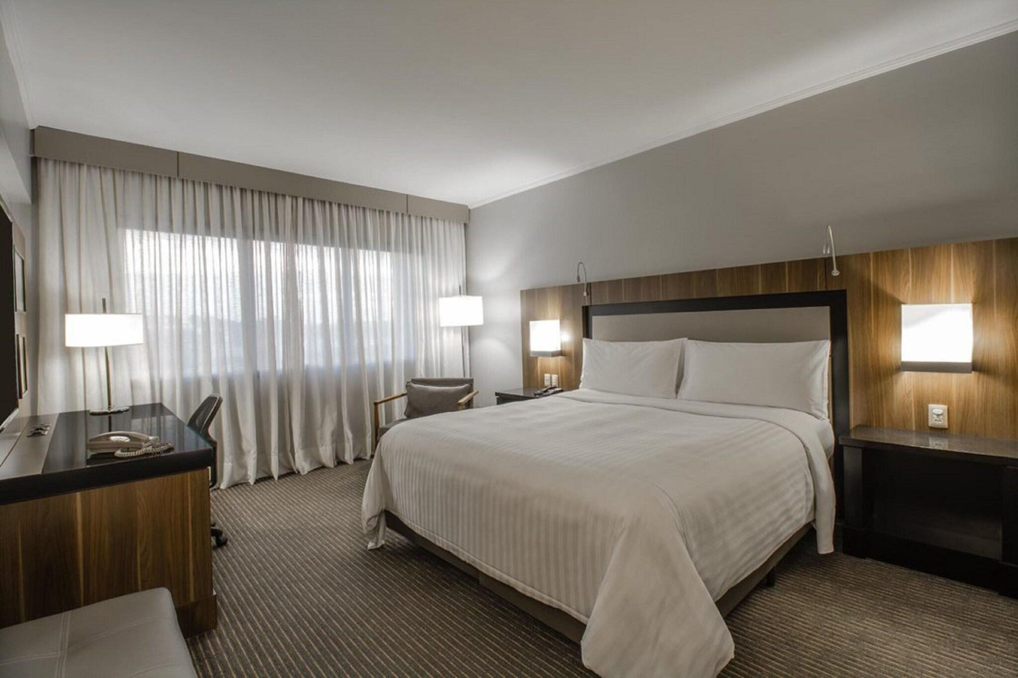 Double Executive King Bed