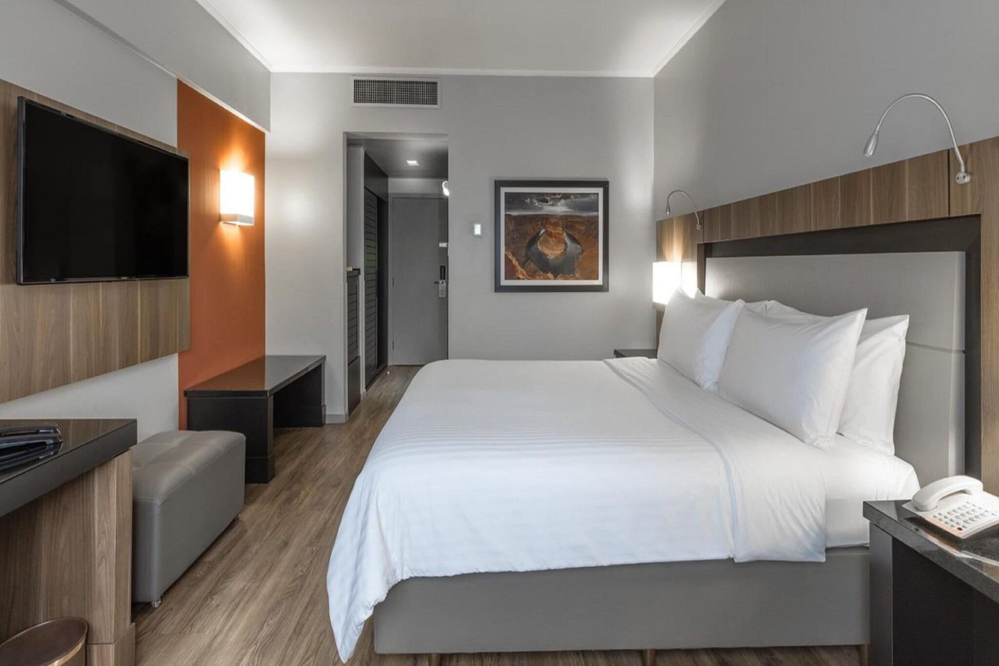 Double Executive King Bed