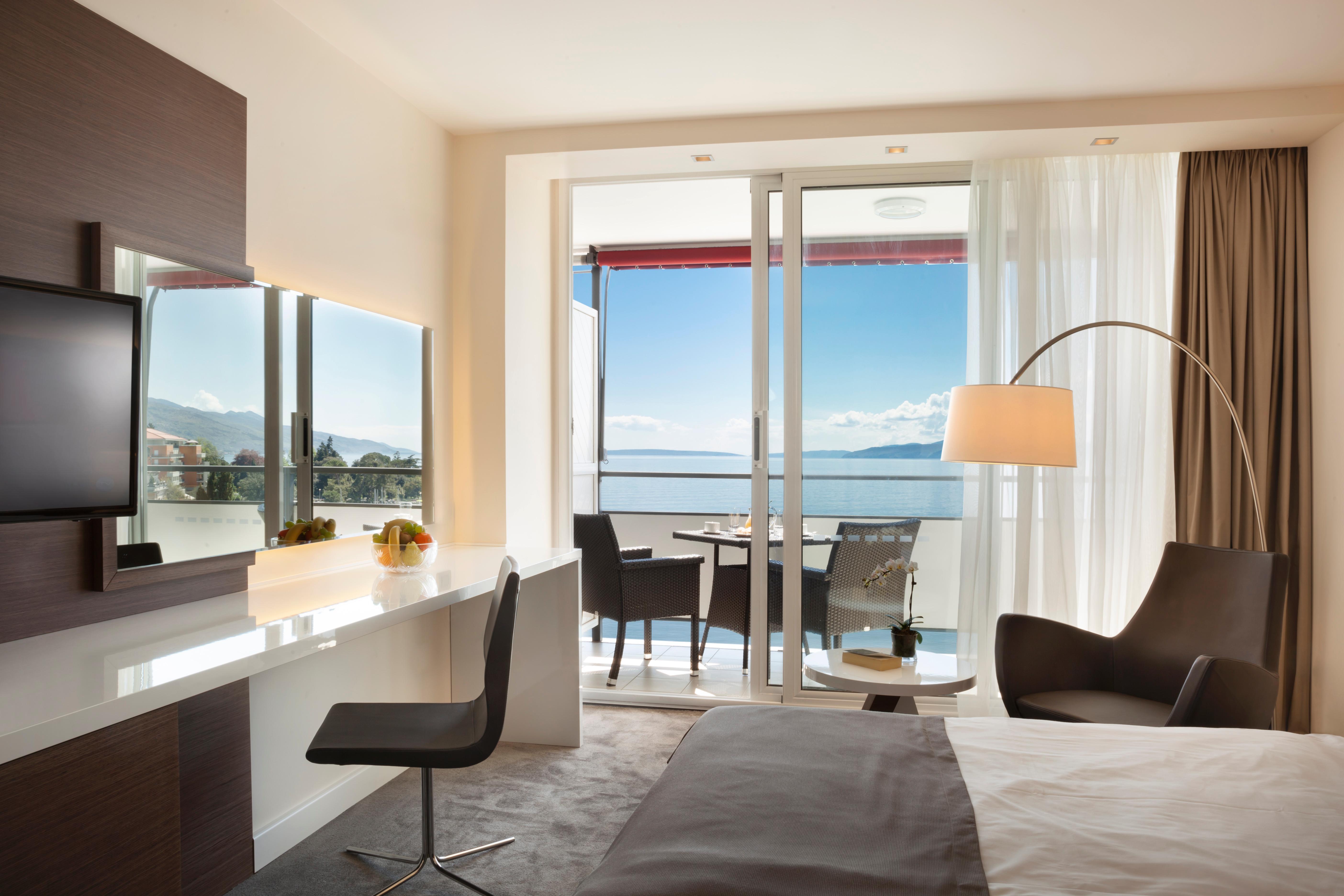 Double Superior Sea View