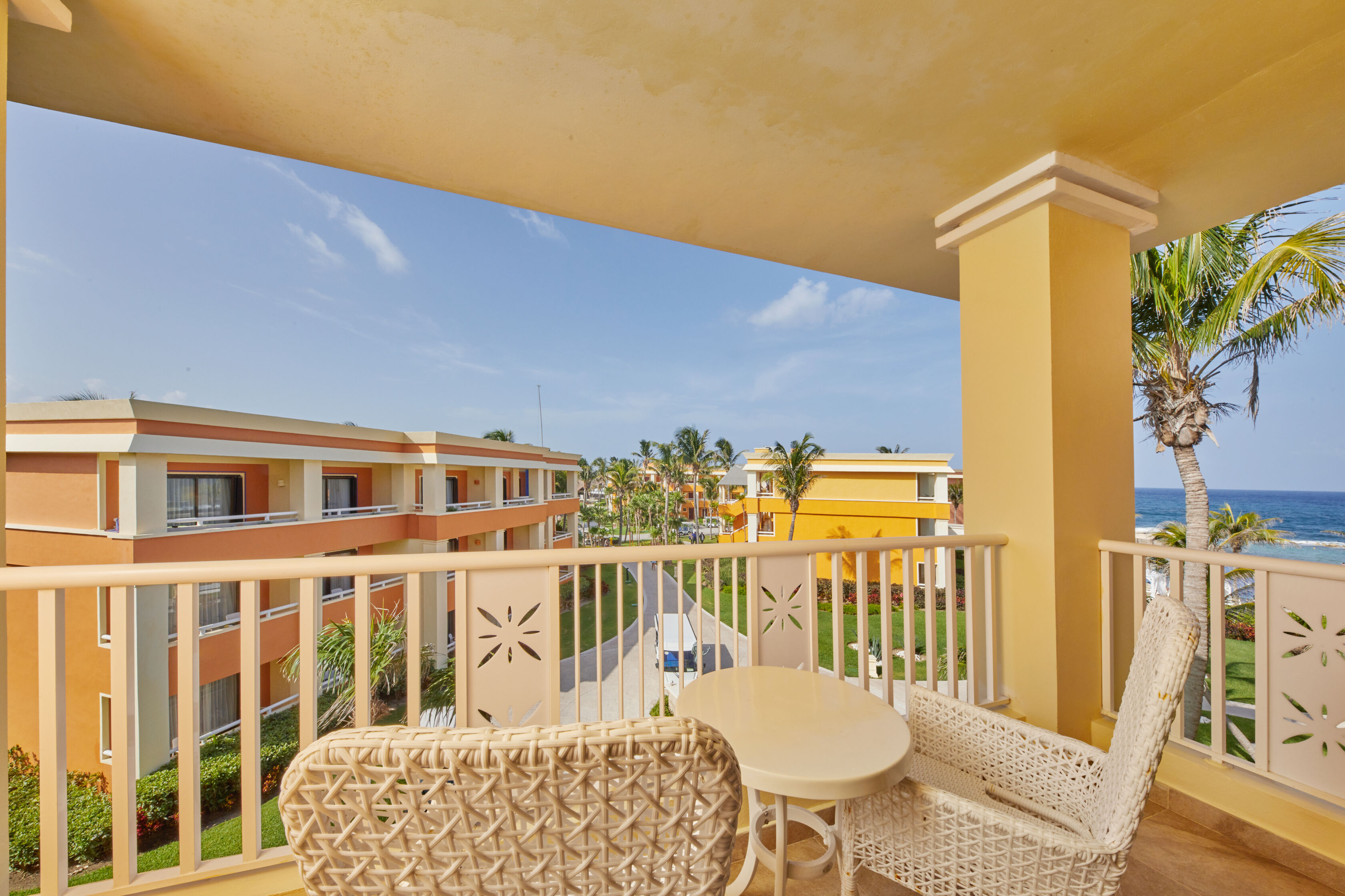 Junior Suite Ocean Front