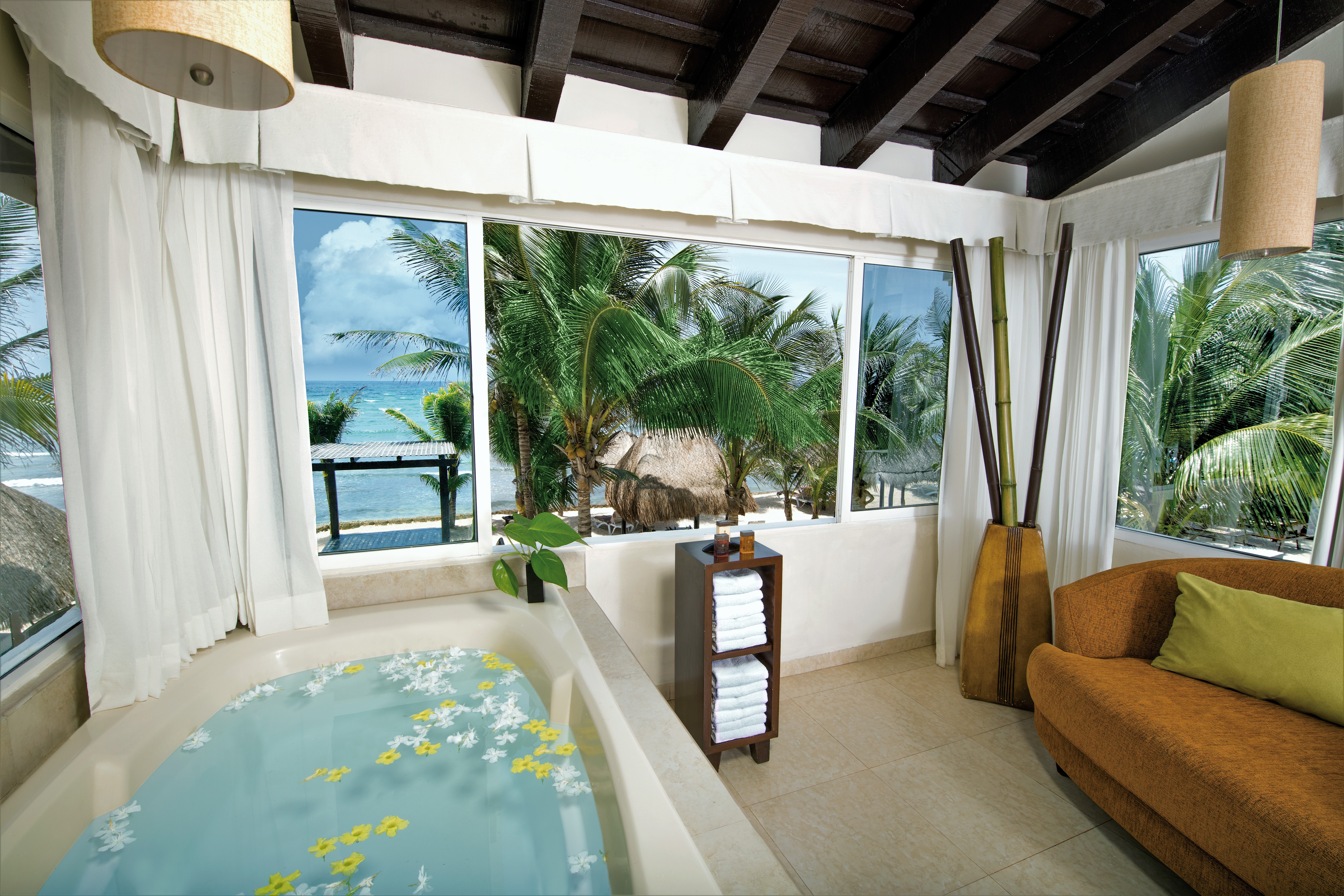 Junior Suite Ocean Front