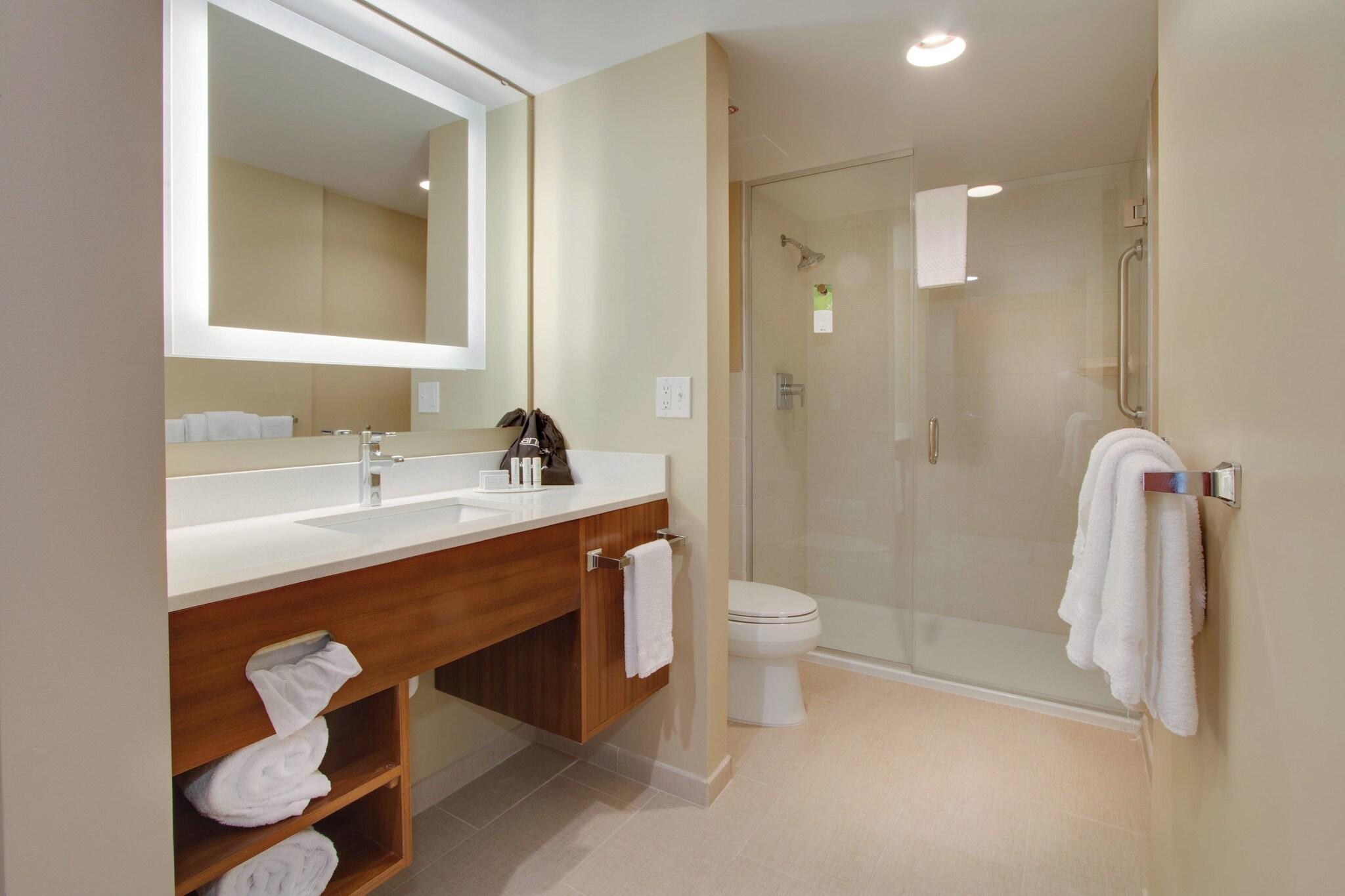 Studio Two Double Beds