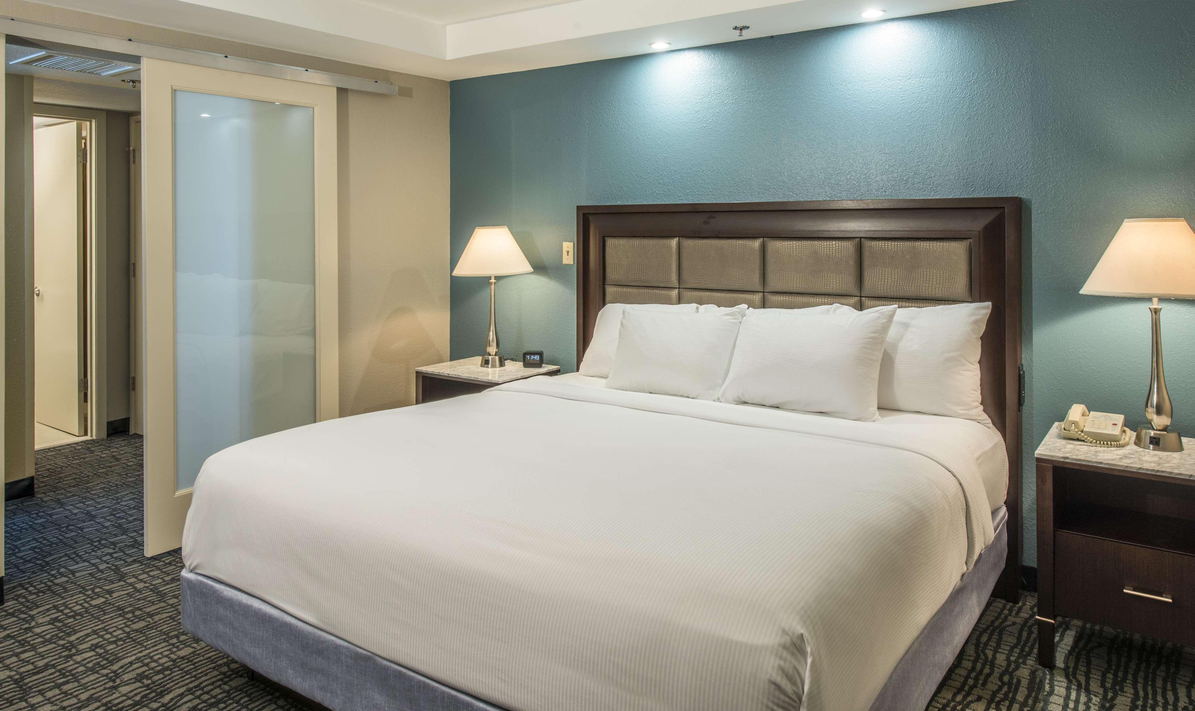 Junior Suite King Size Bed