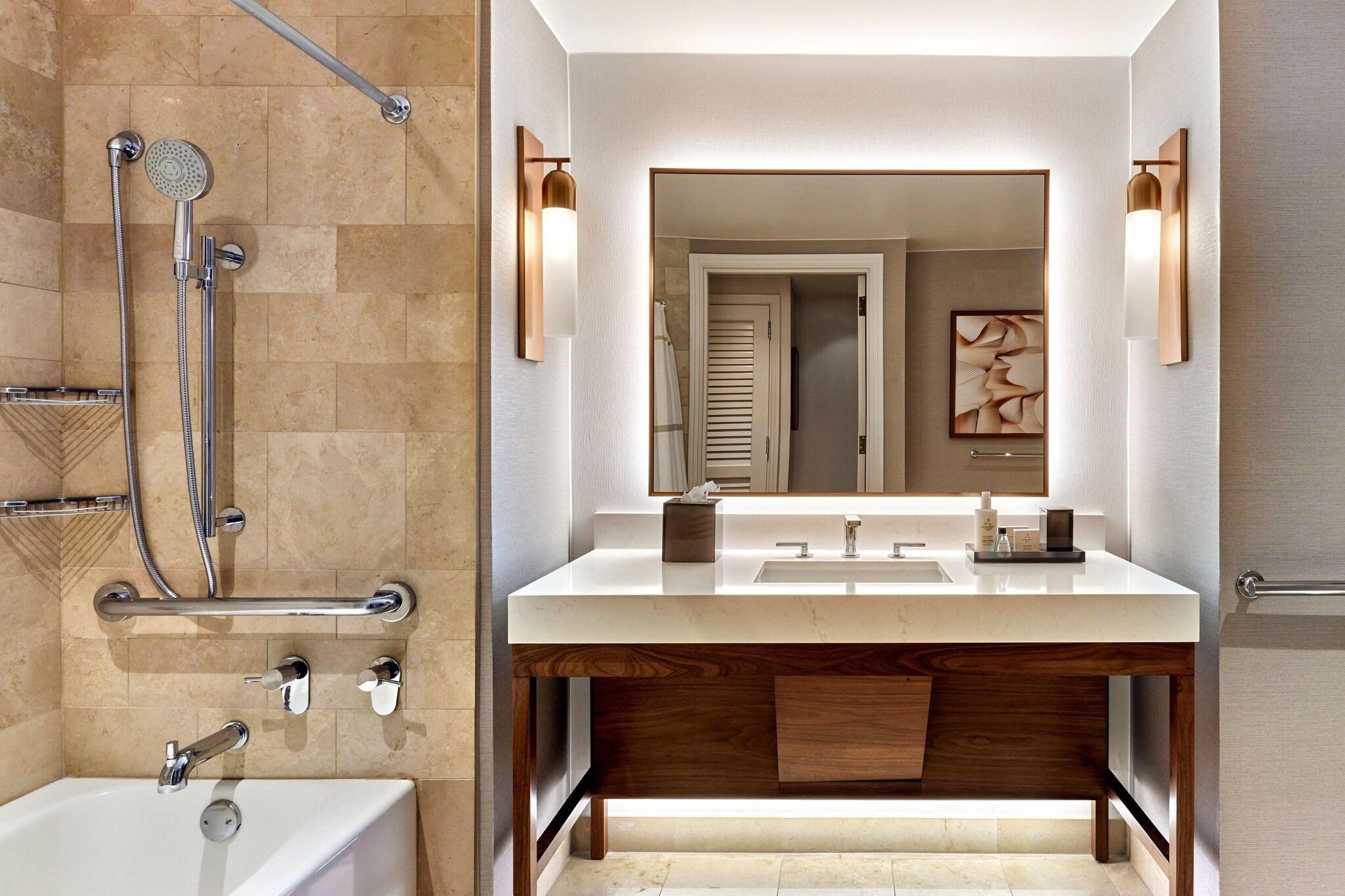 Suite Pool View One Bedroom