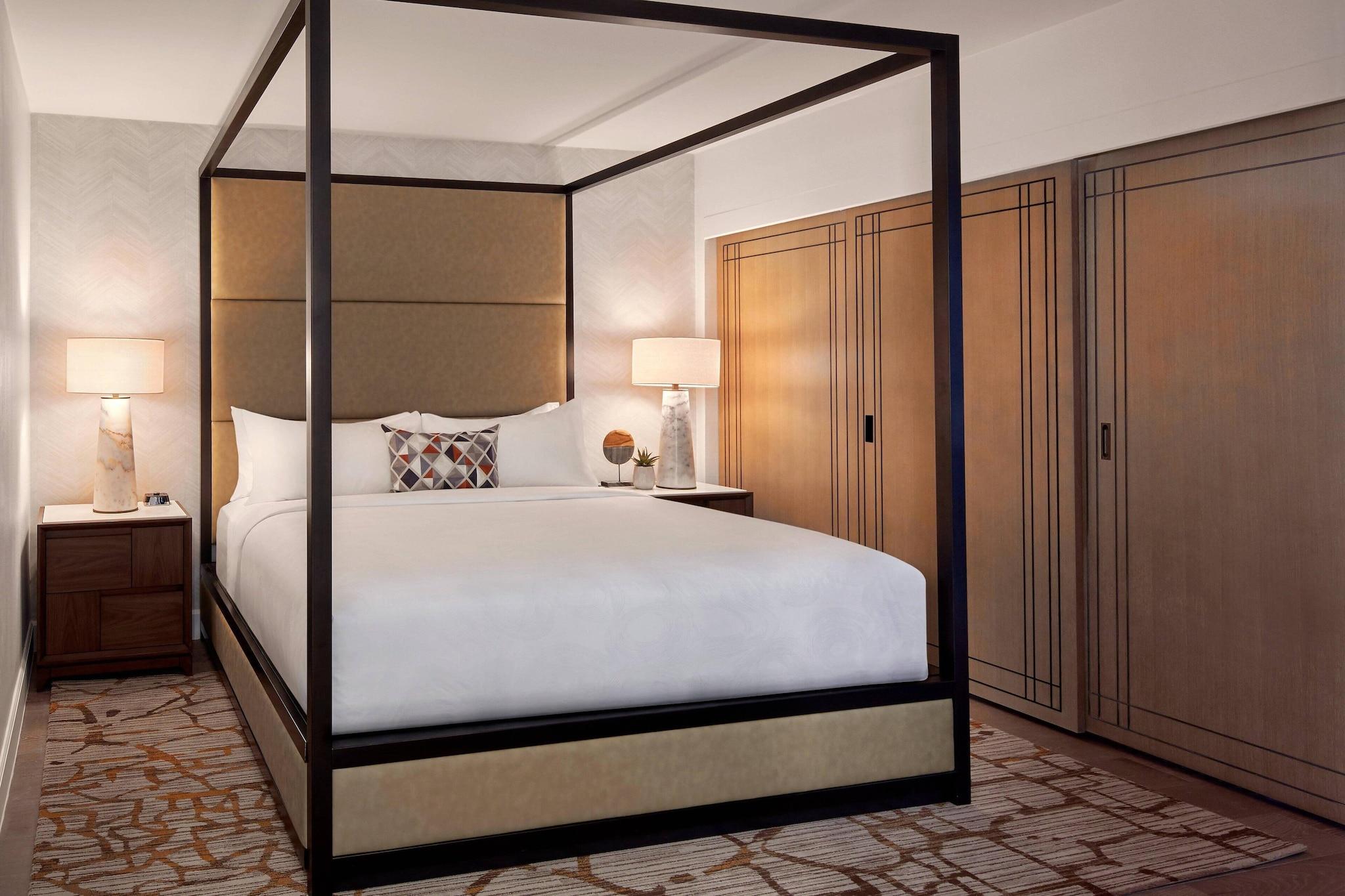 Suite Executive King Bed