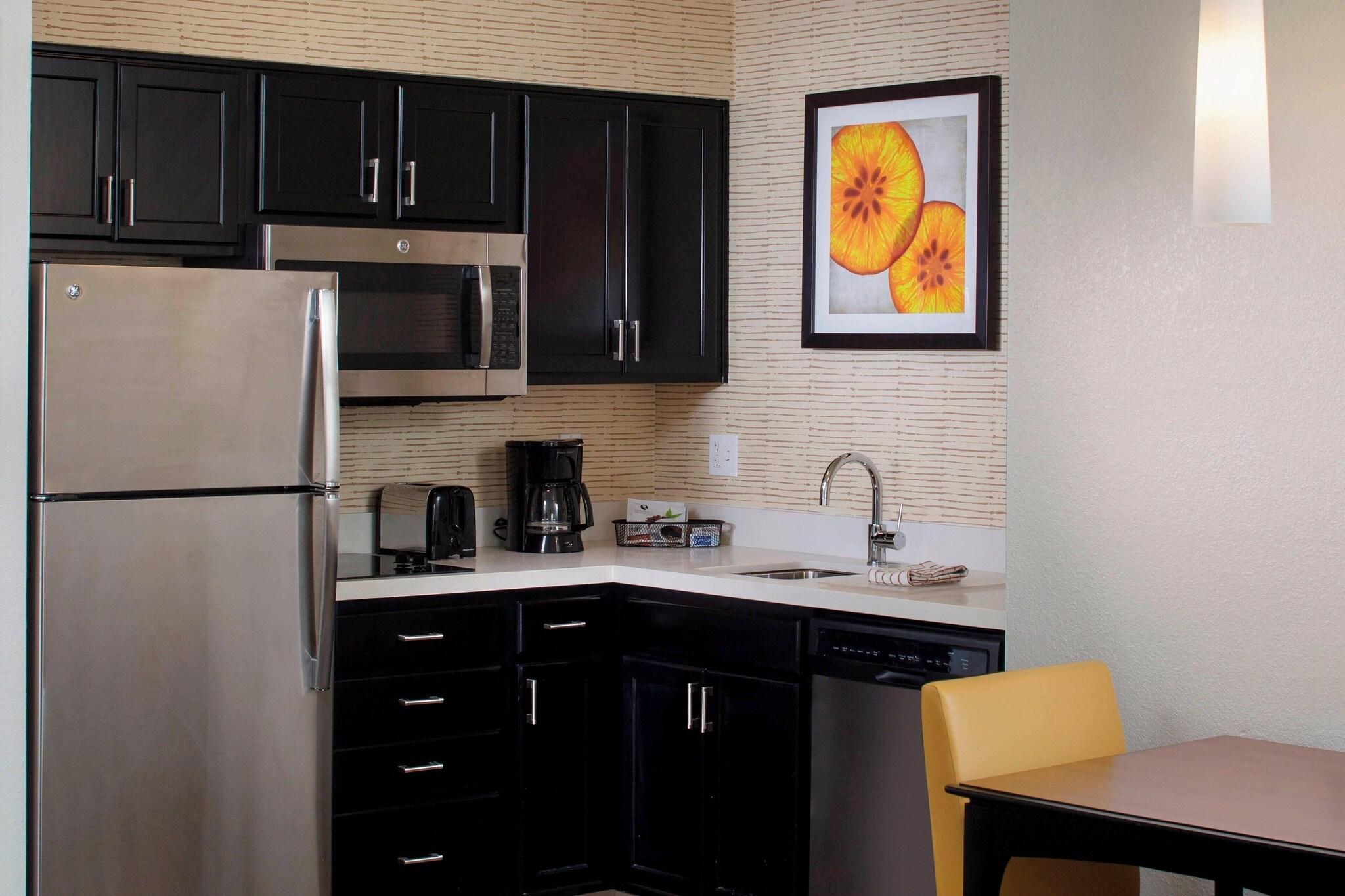 Studio Accessible-queen Size Bed