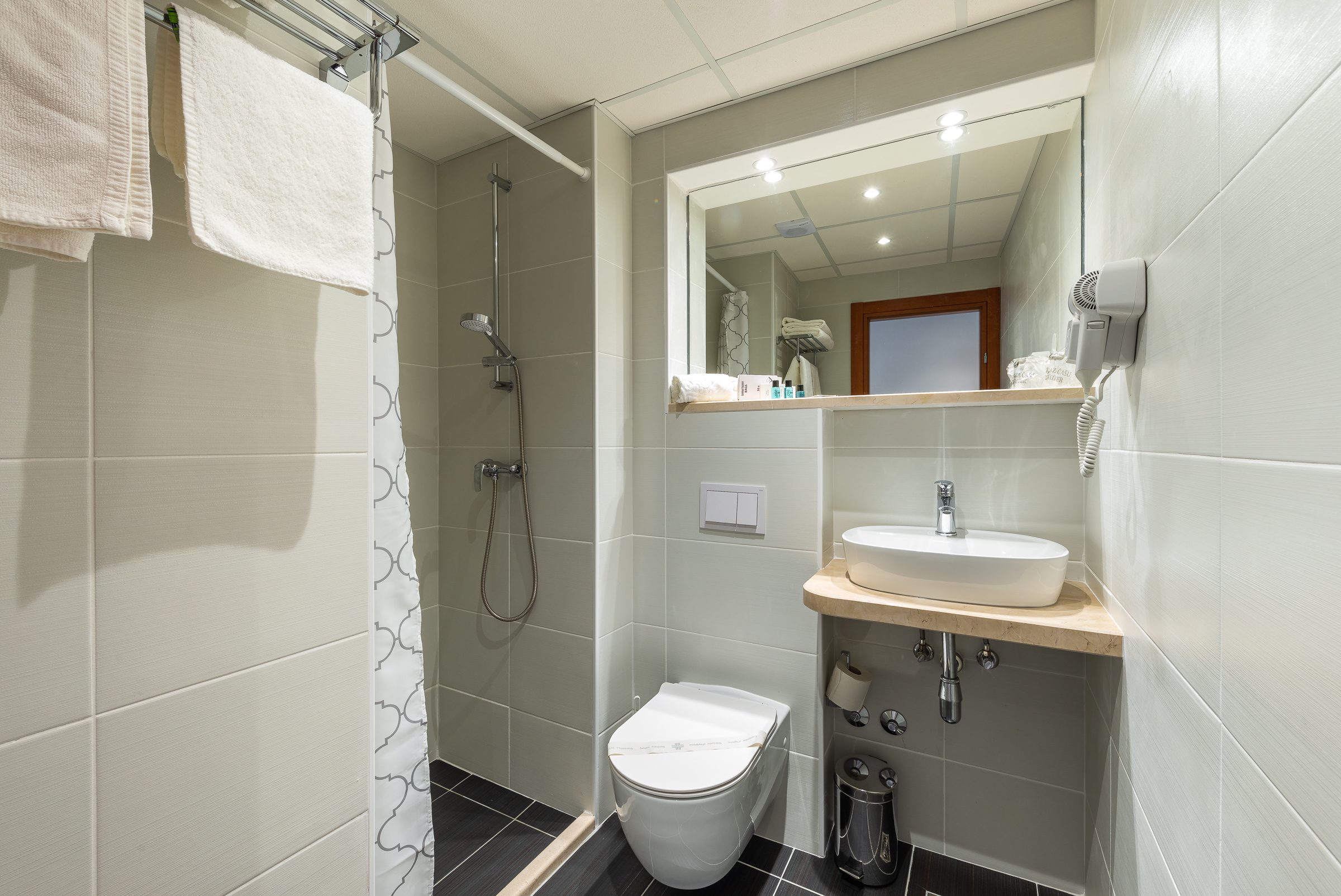 Double or Twin Annex