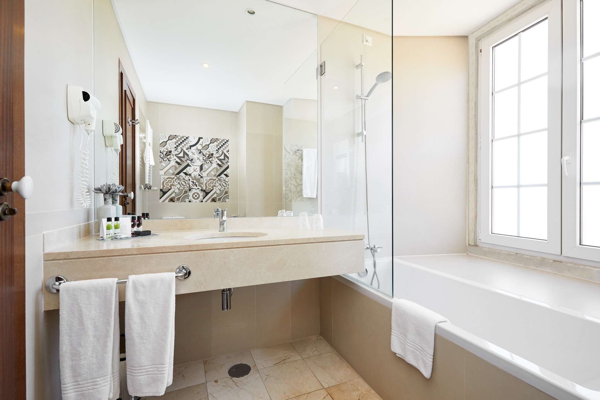 Double or Twin Superior