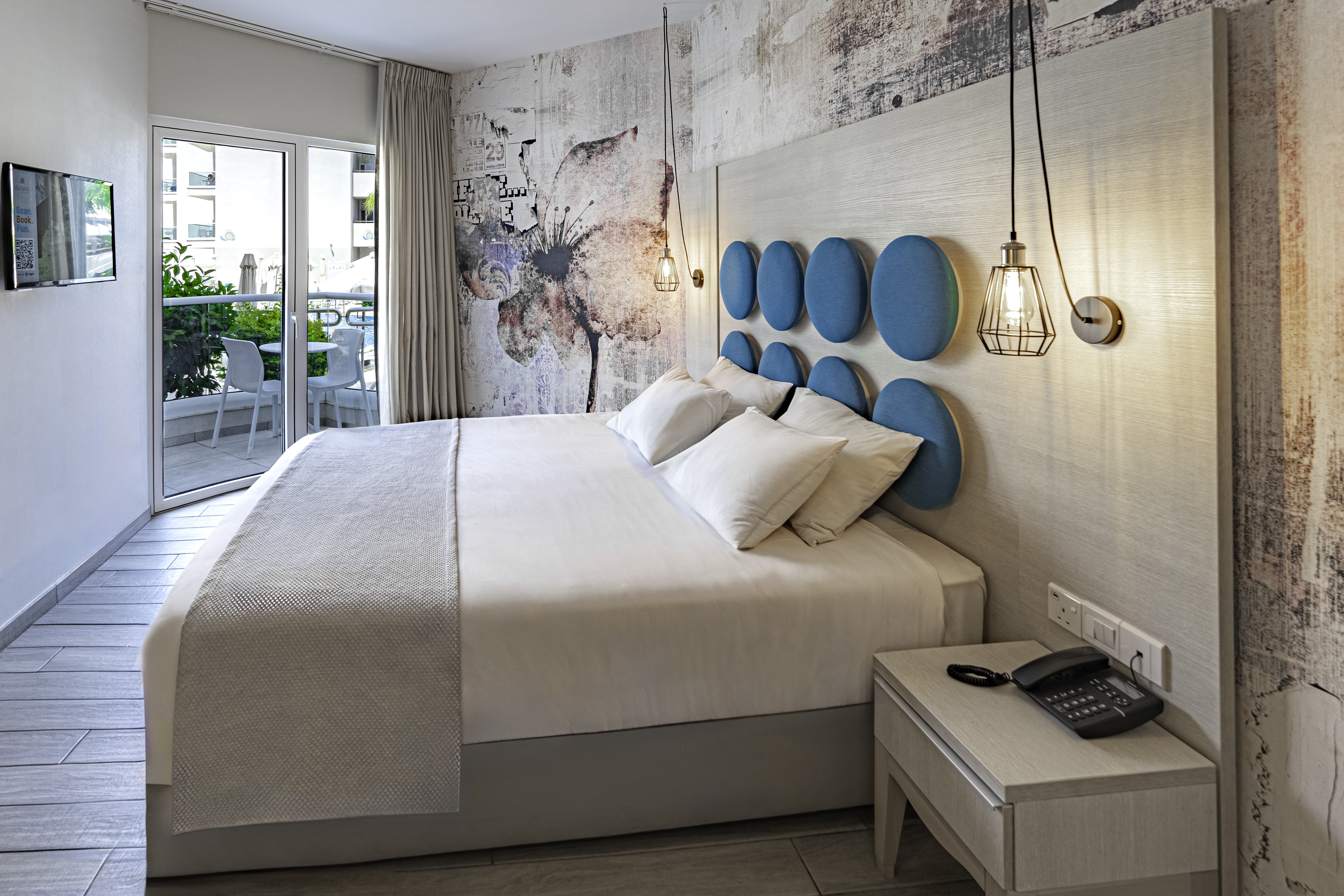 Double Deluxe Pool View