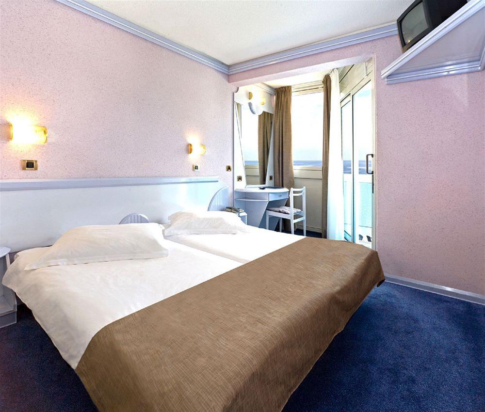 Double Single Sea View with Balcony