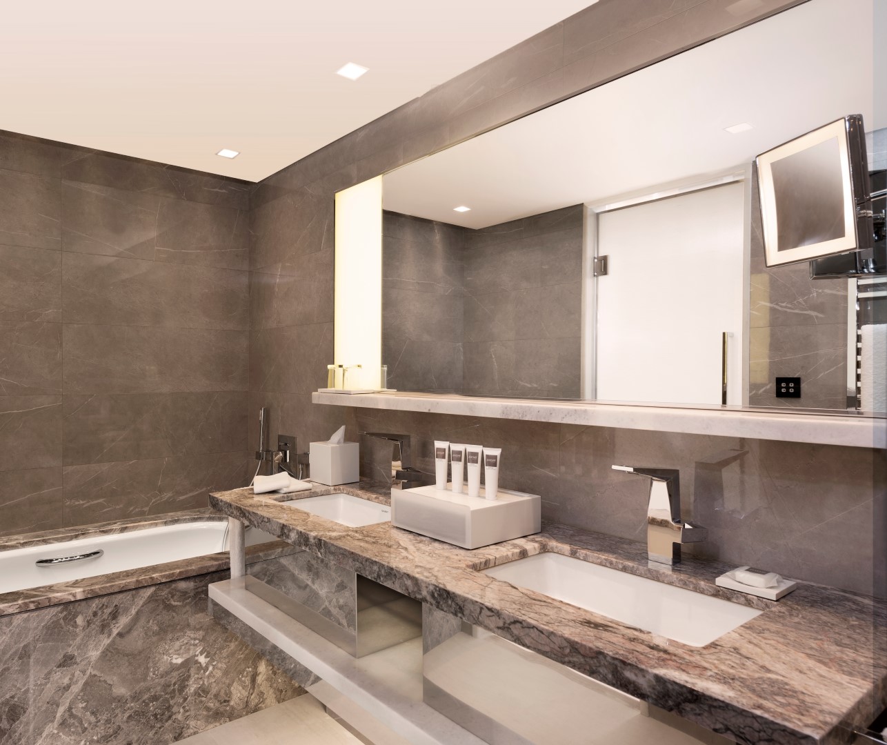 Room Garden View King Bed