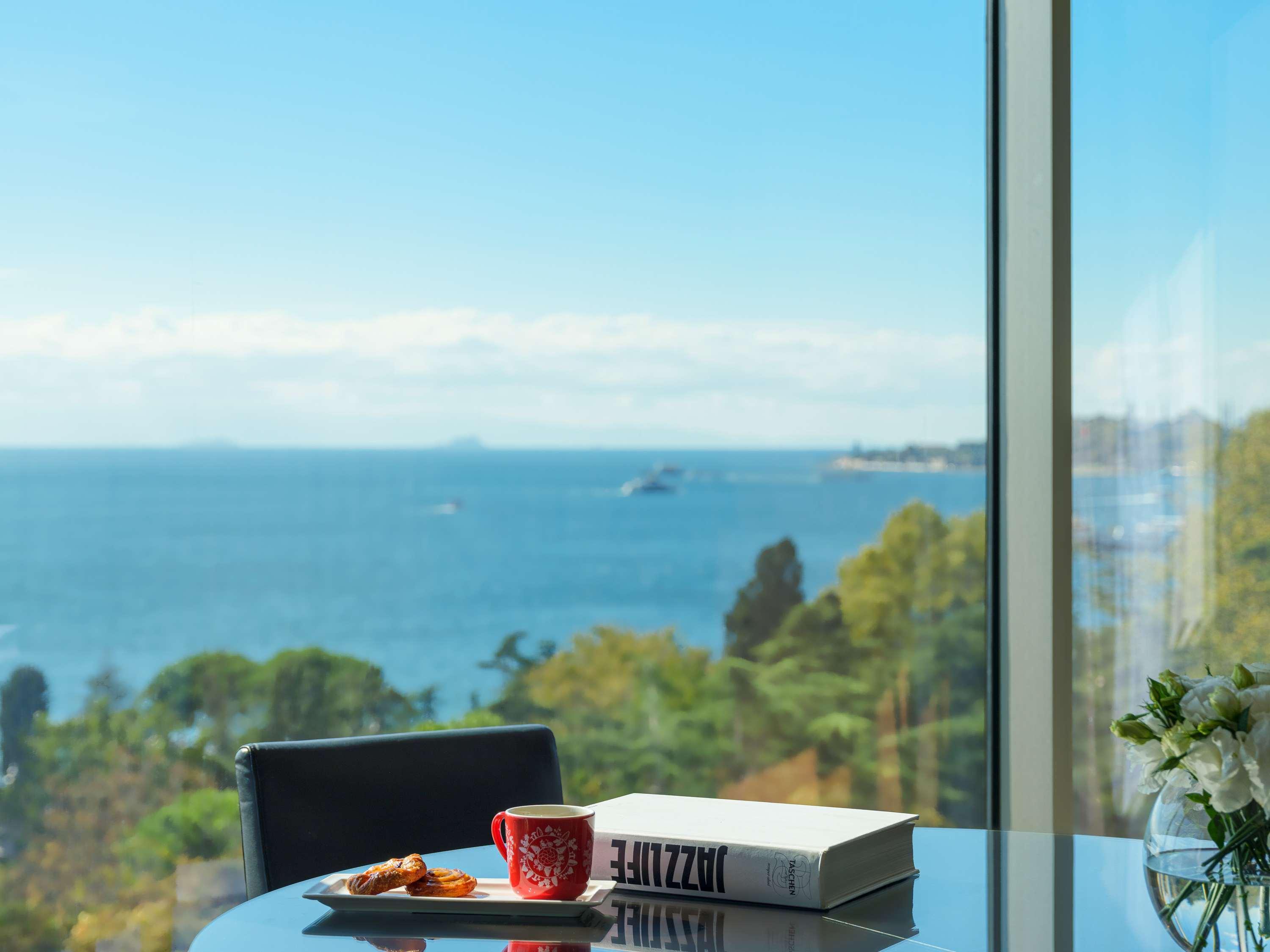 Suite Deluxe City View