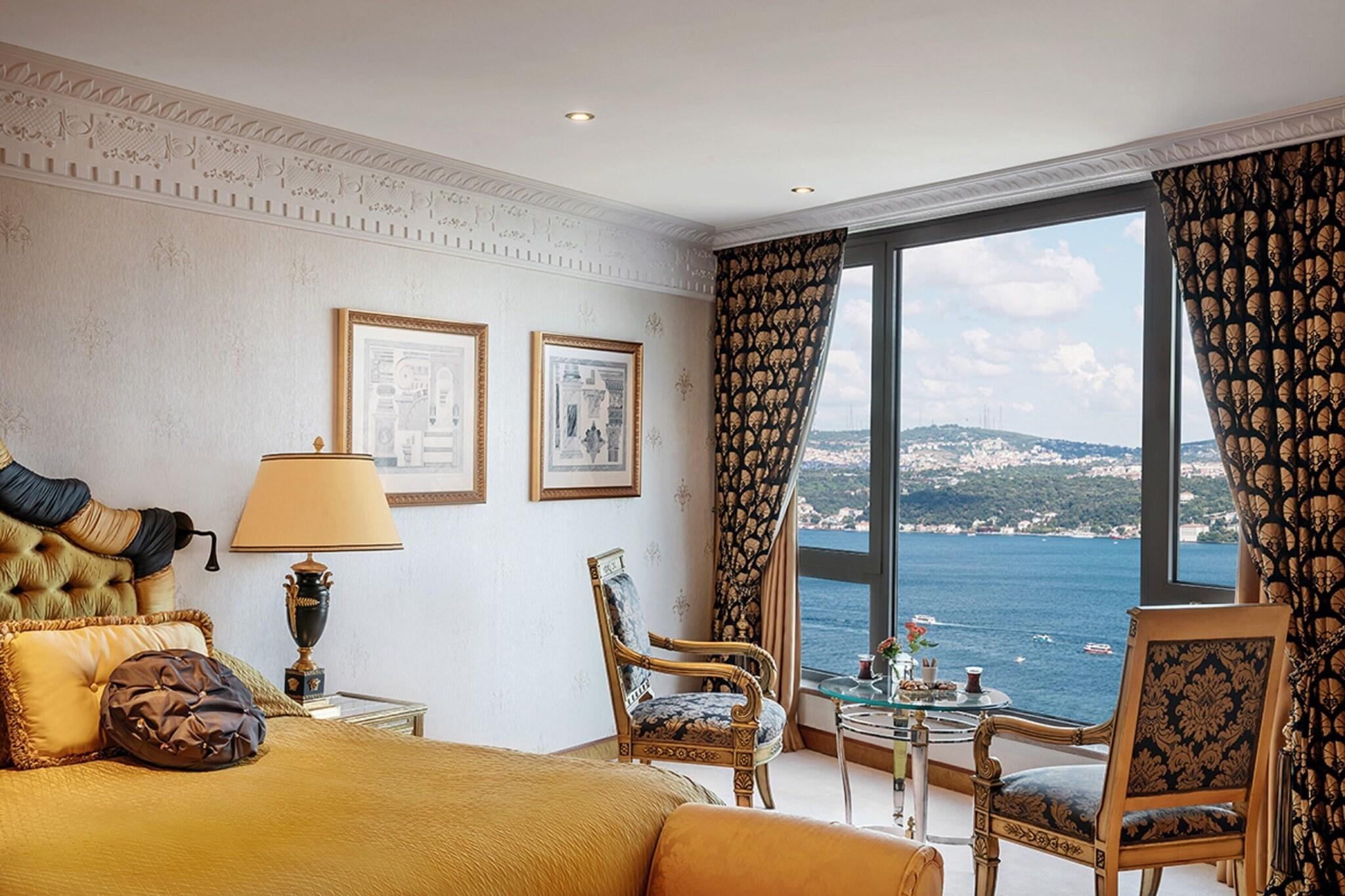 Suite Grand with Views