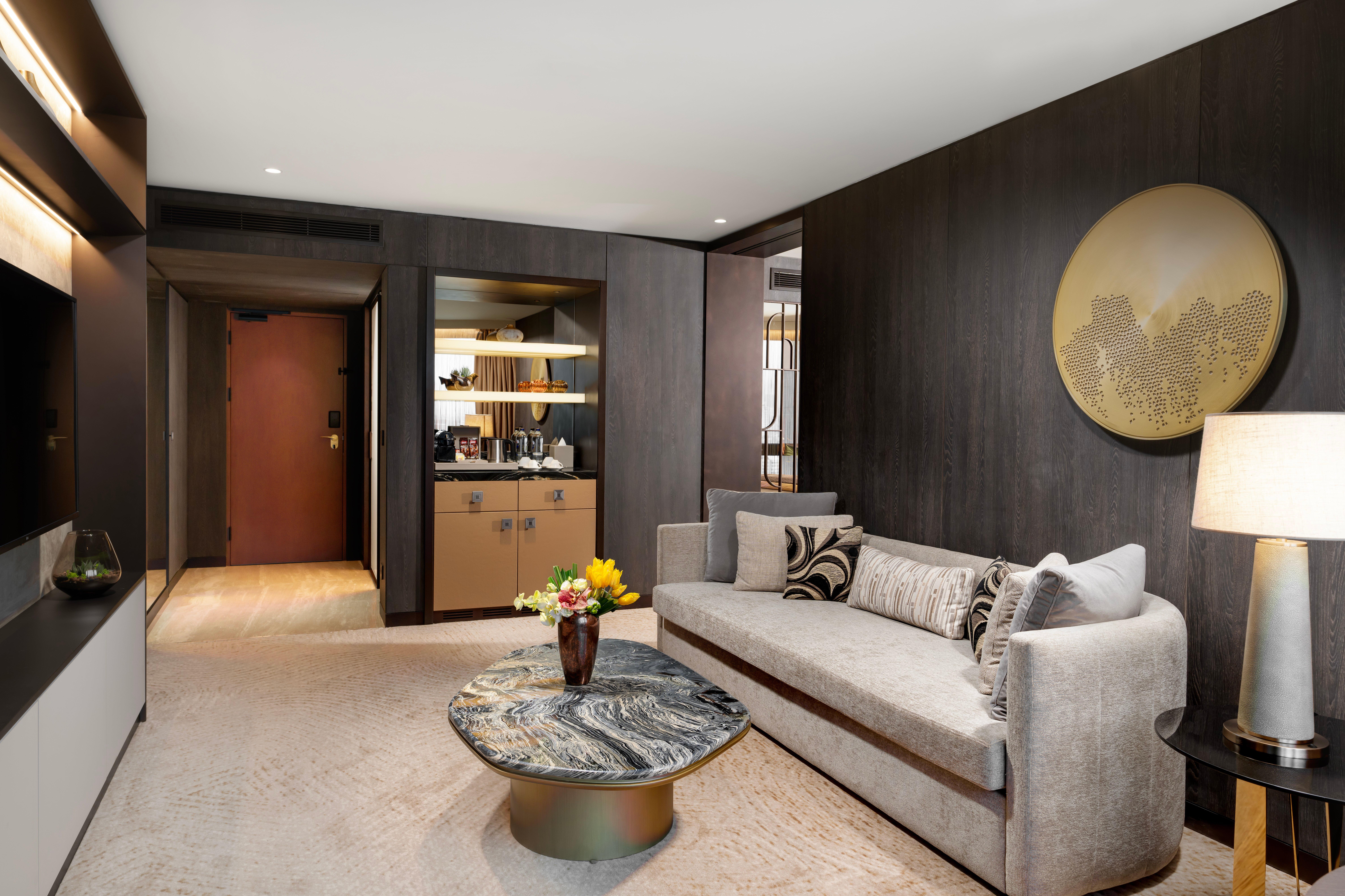 Junior Suite Sea View King Bed