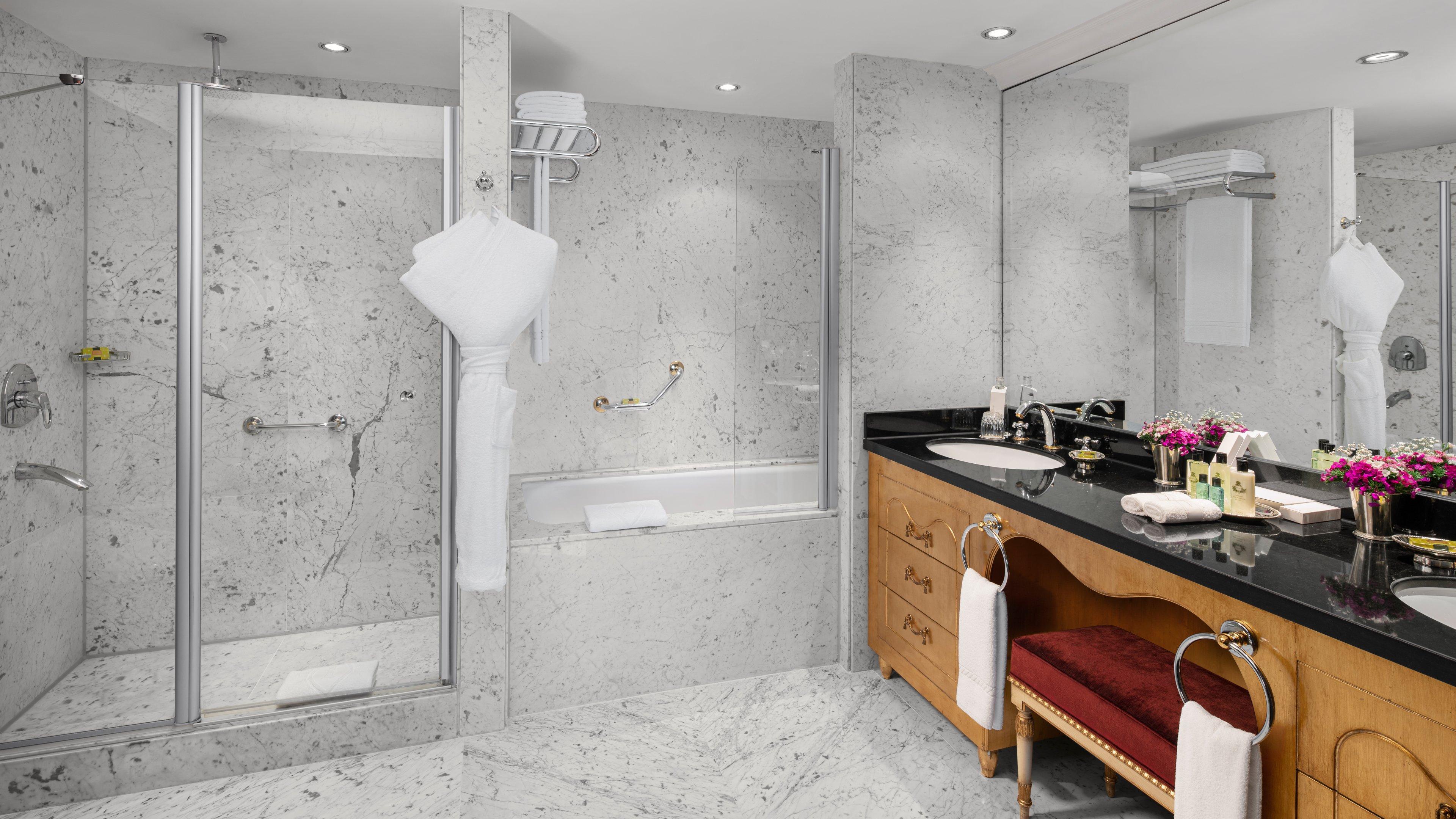 Suite Sea View King Bed