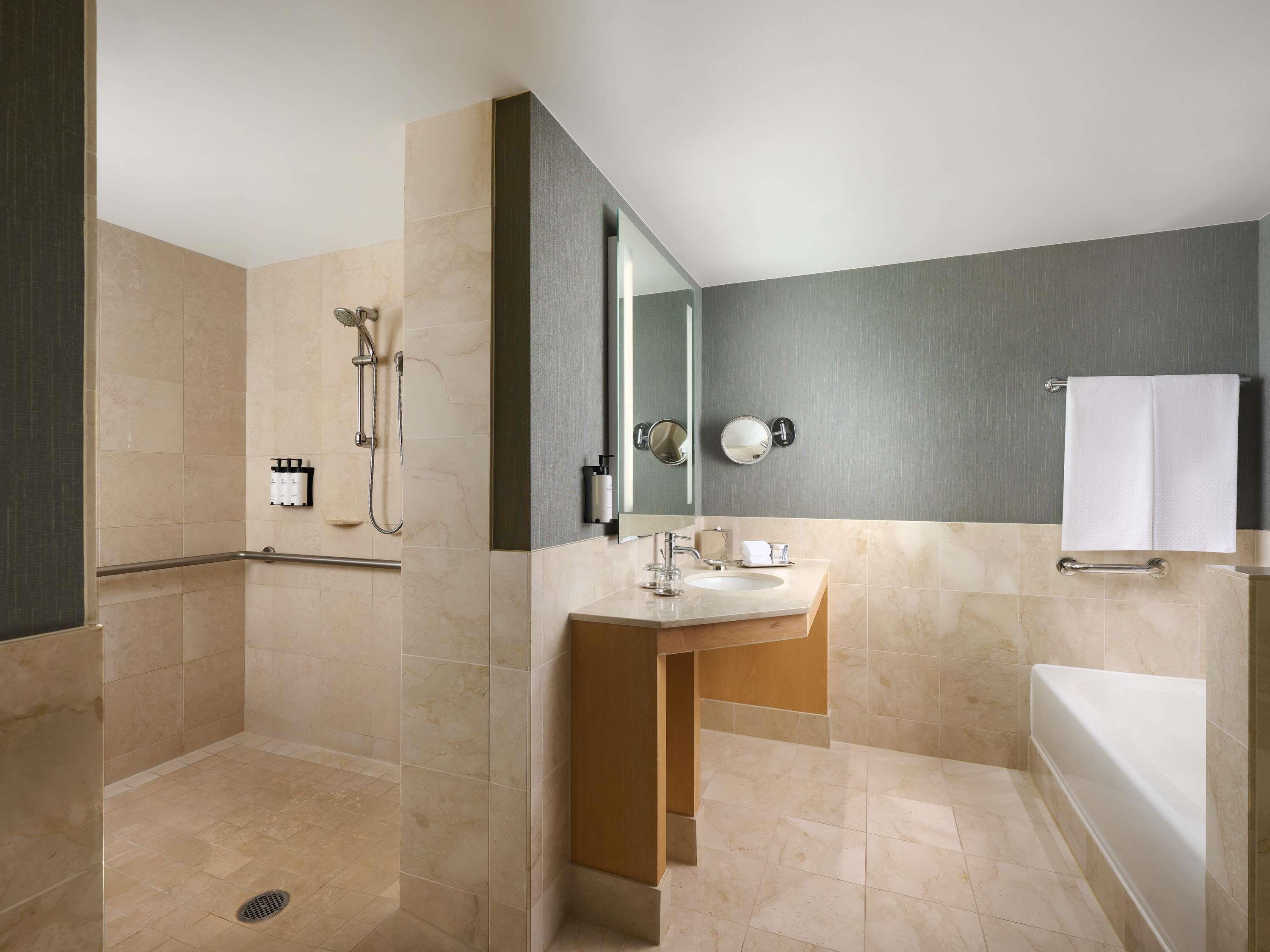 Junior Suite Accessible