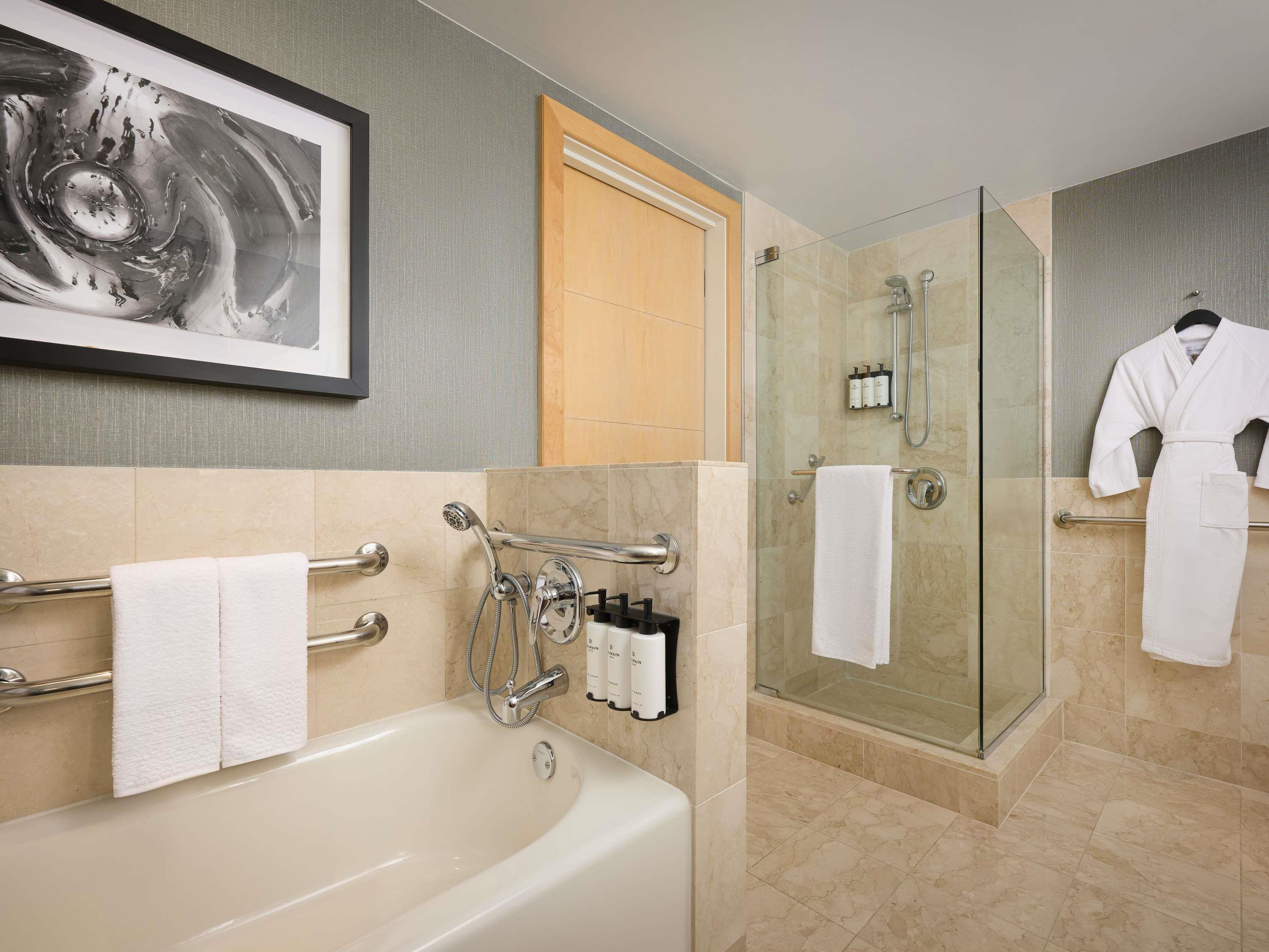 Junior Suite Accessible