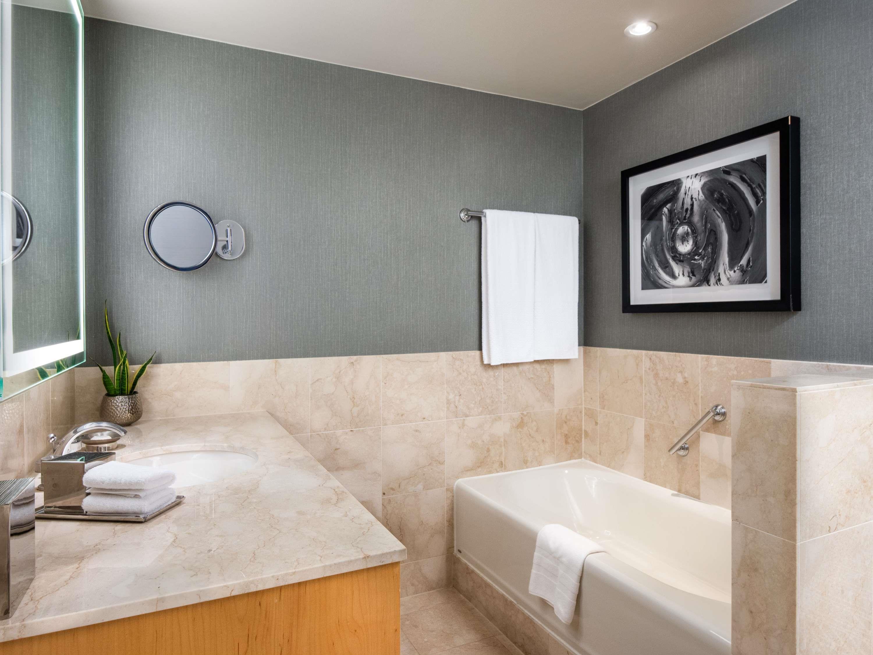 Junior Suite King Size Bed