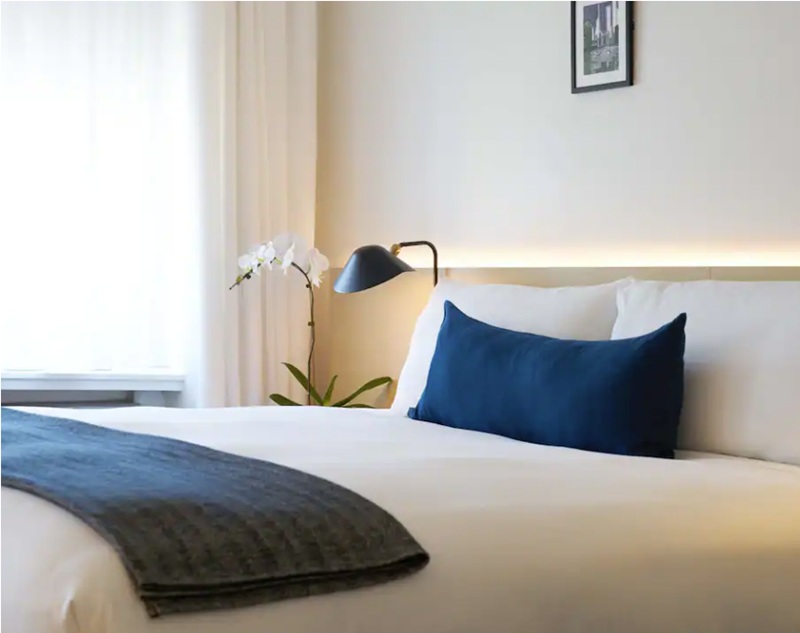 Double Accessible King Size Bed