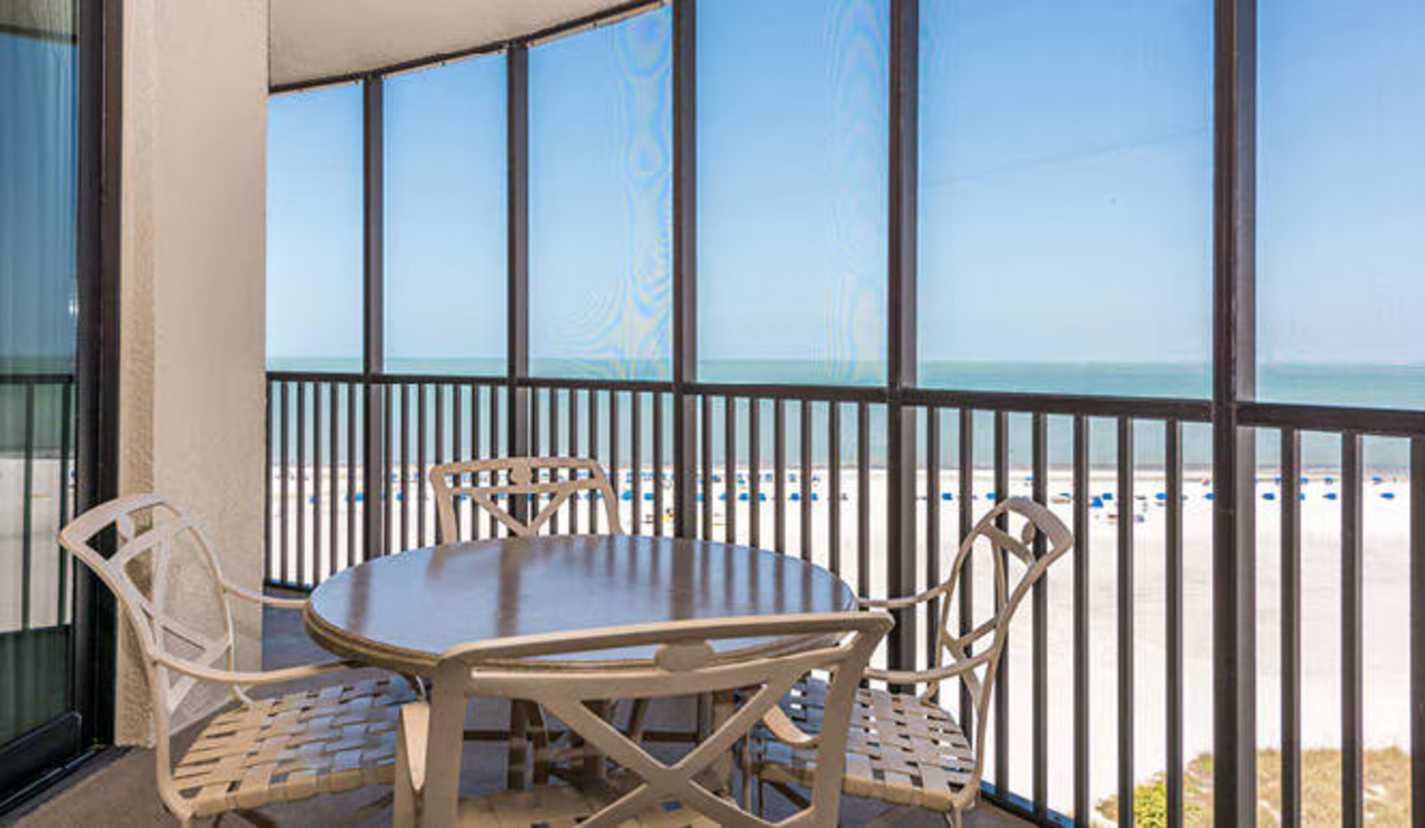 Suite Beach Front Two Bedrooms