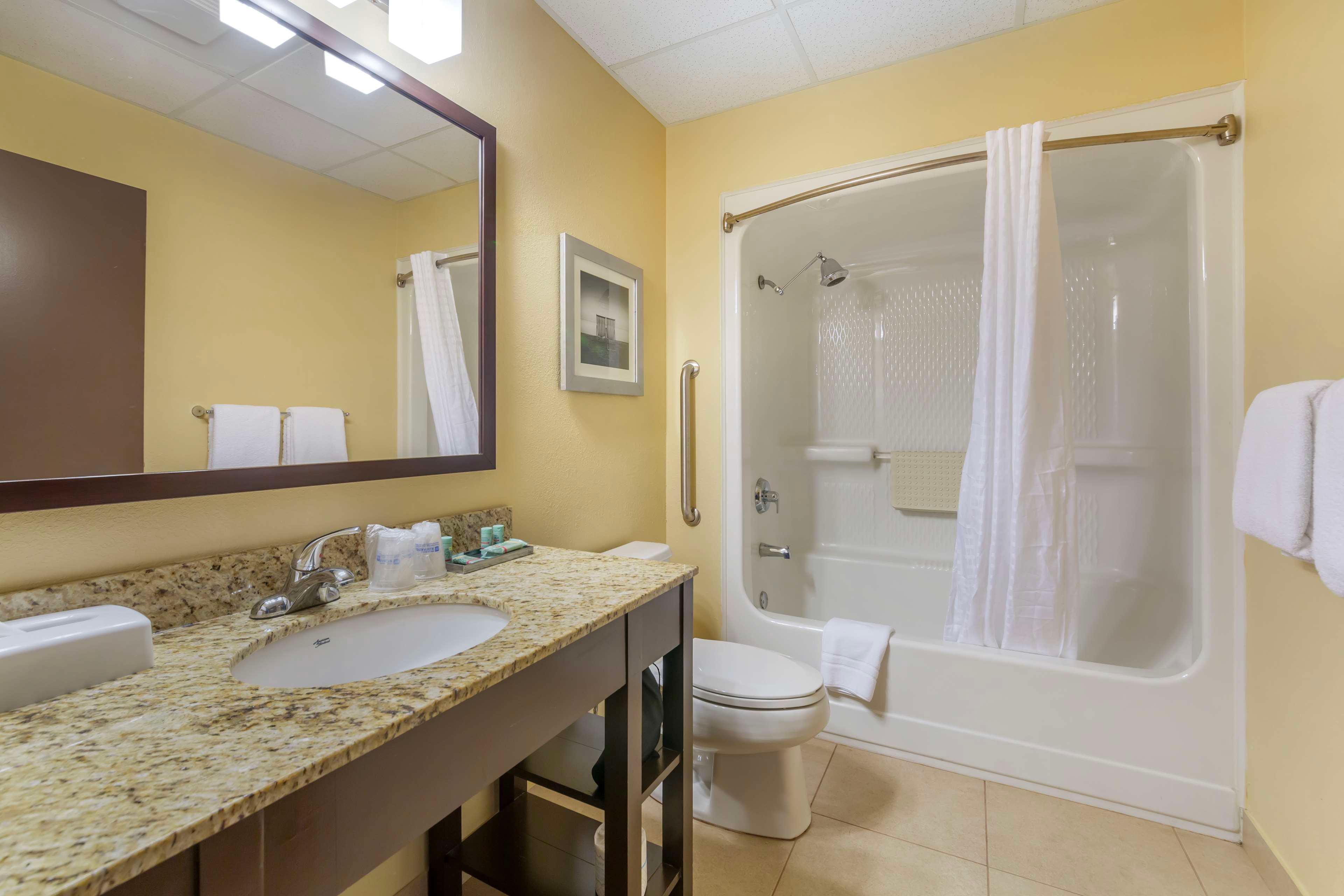 Suite Two Queen Beds Non Smoking