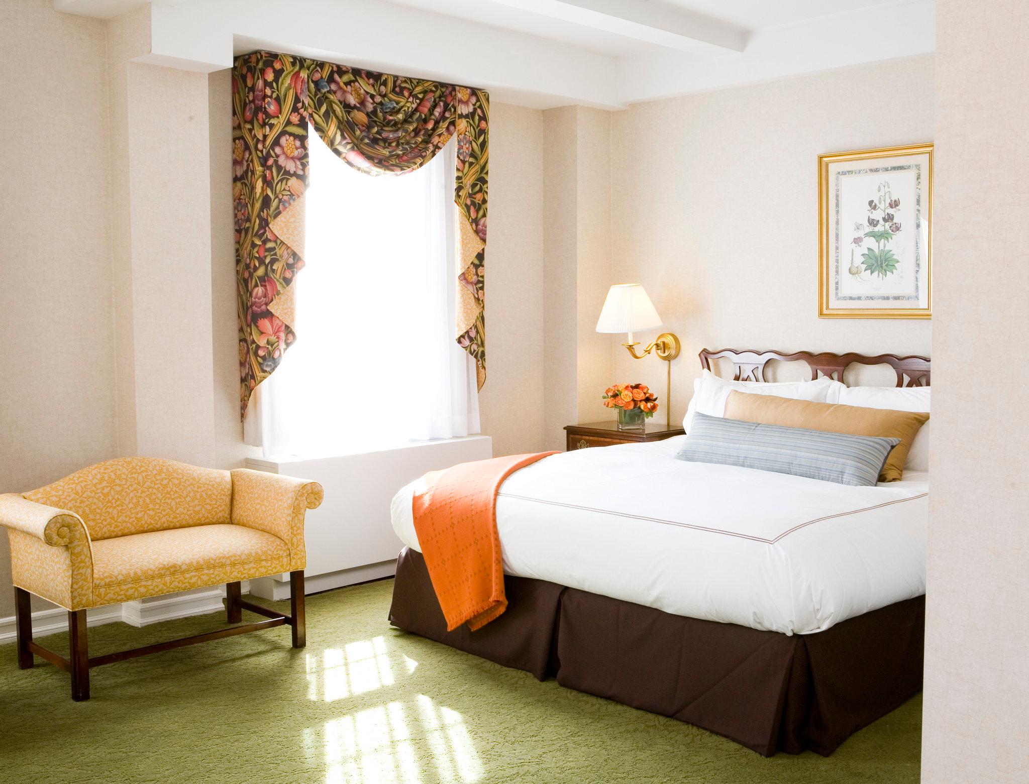 Studio Accessible-queen Size Bed