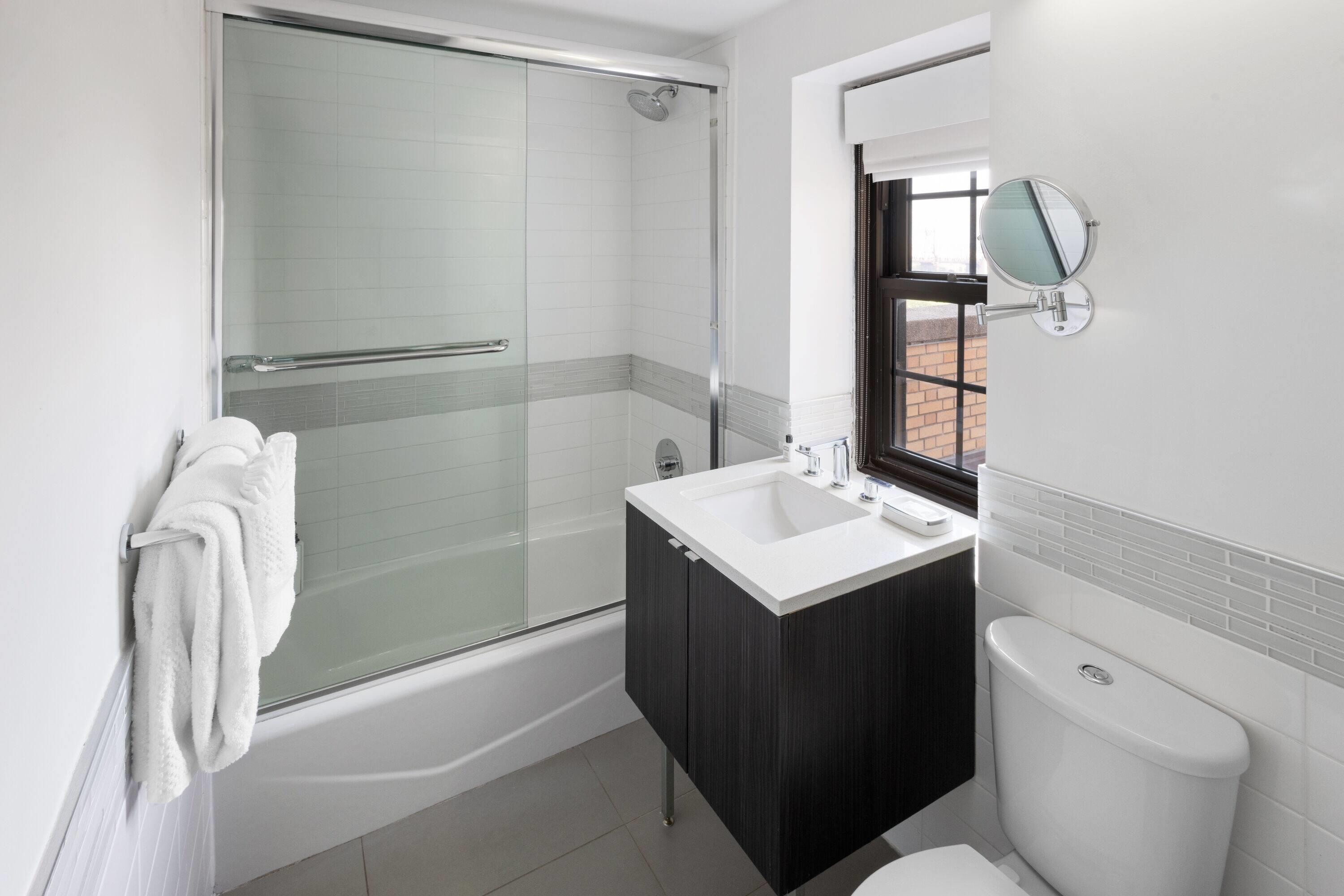 Studio Queen Size Bed