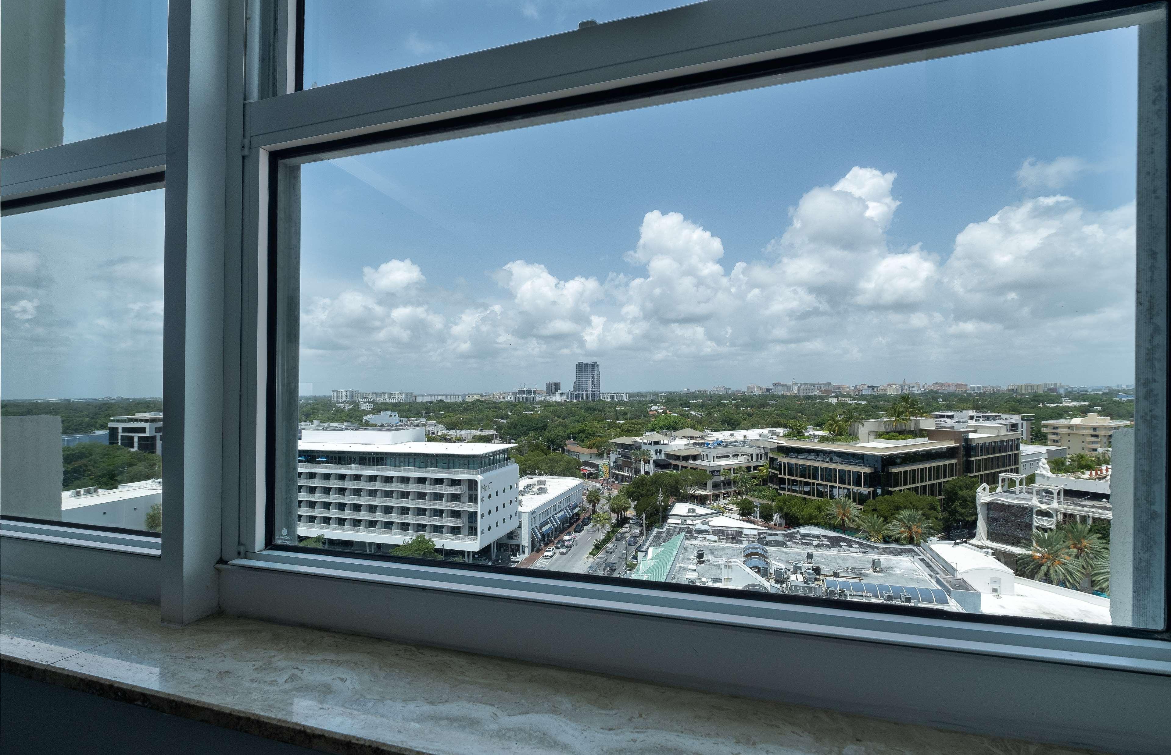 Room City View King Bed