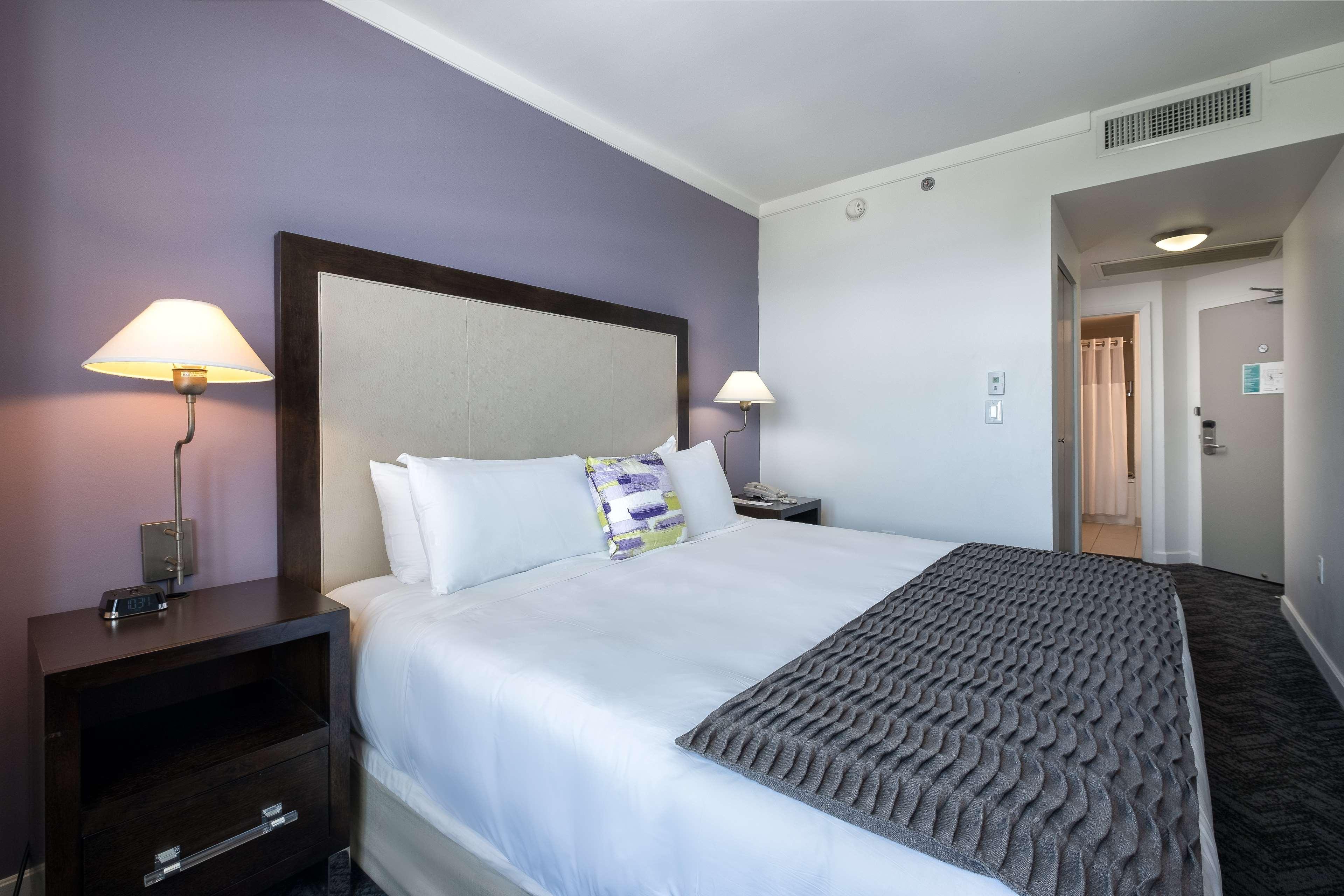 Room City View King Bed