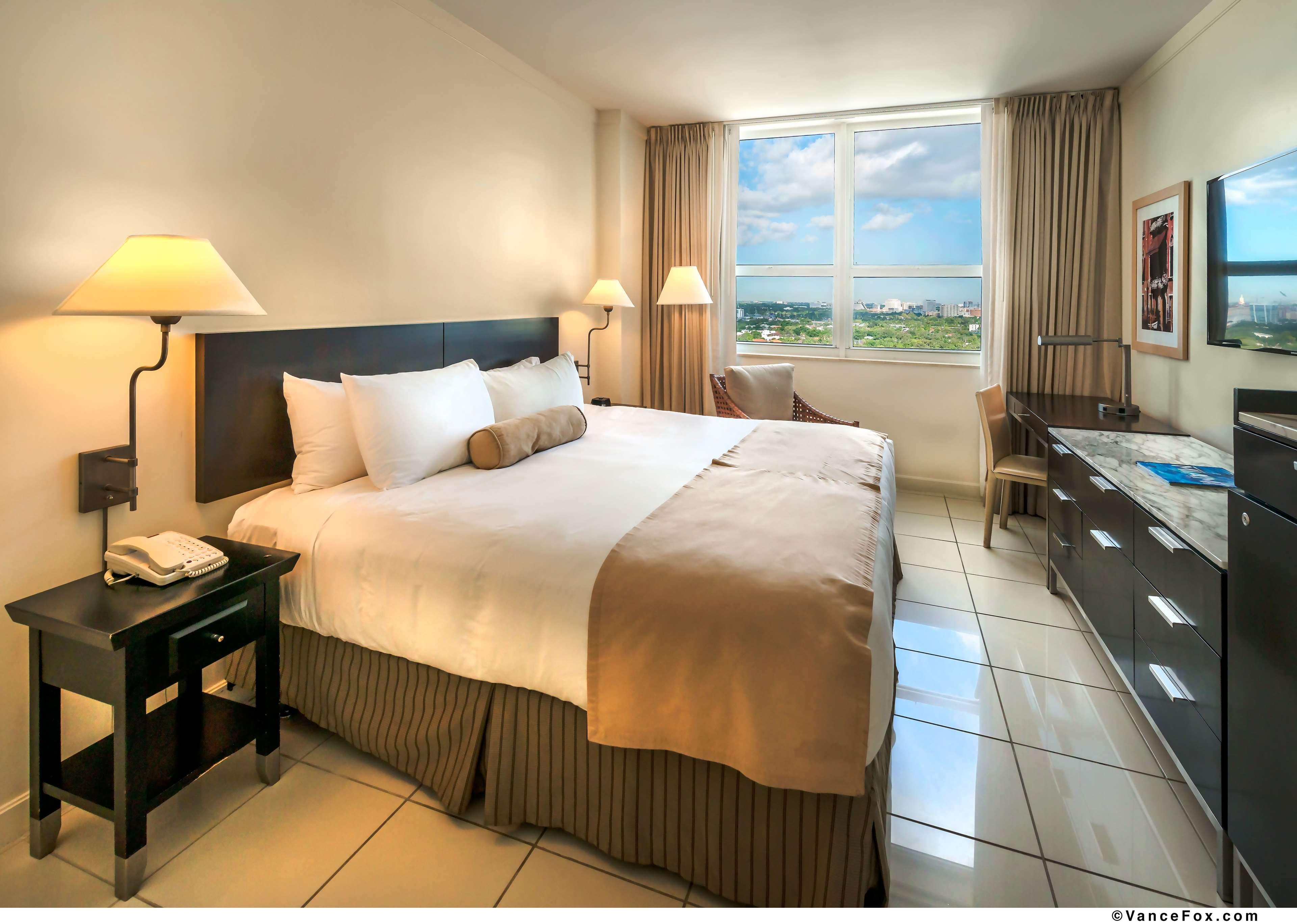 Room City View King Bed