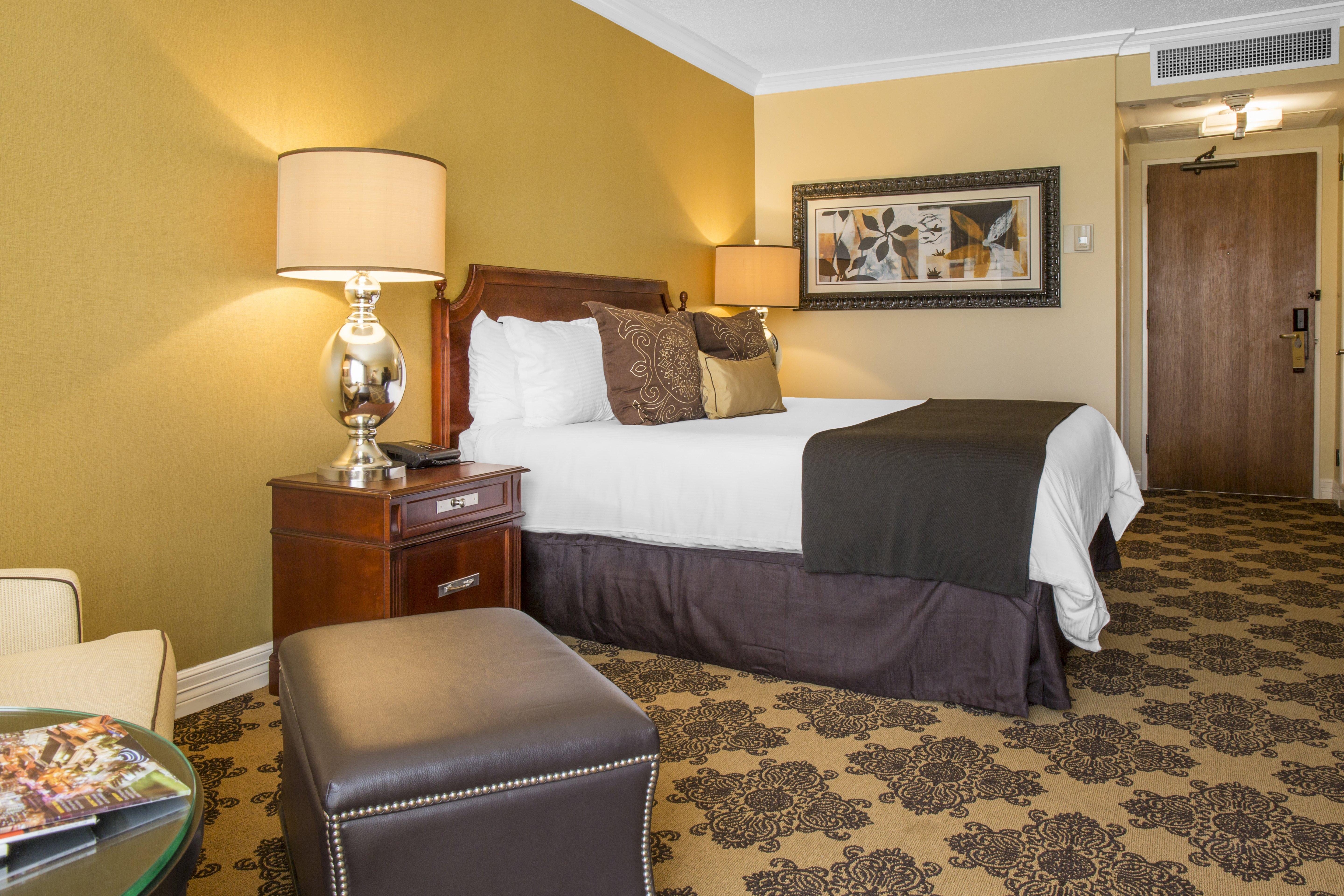 Double Deluxe King Bed