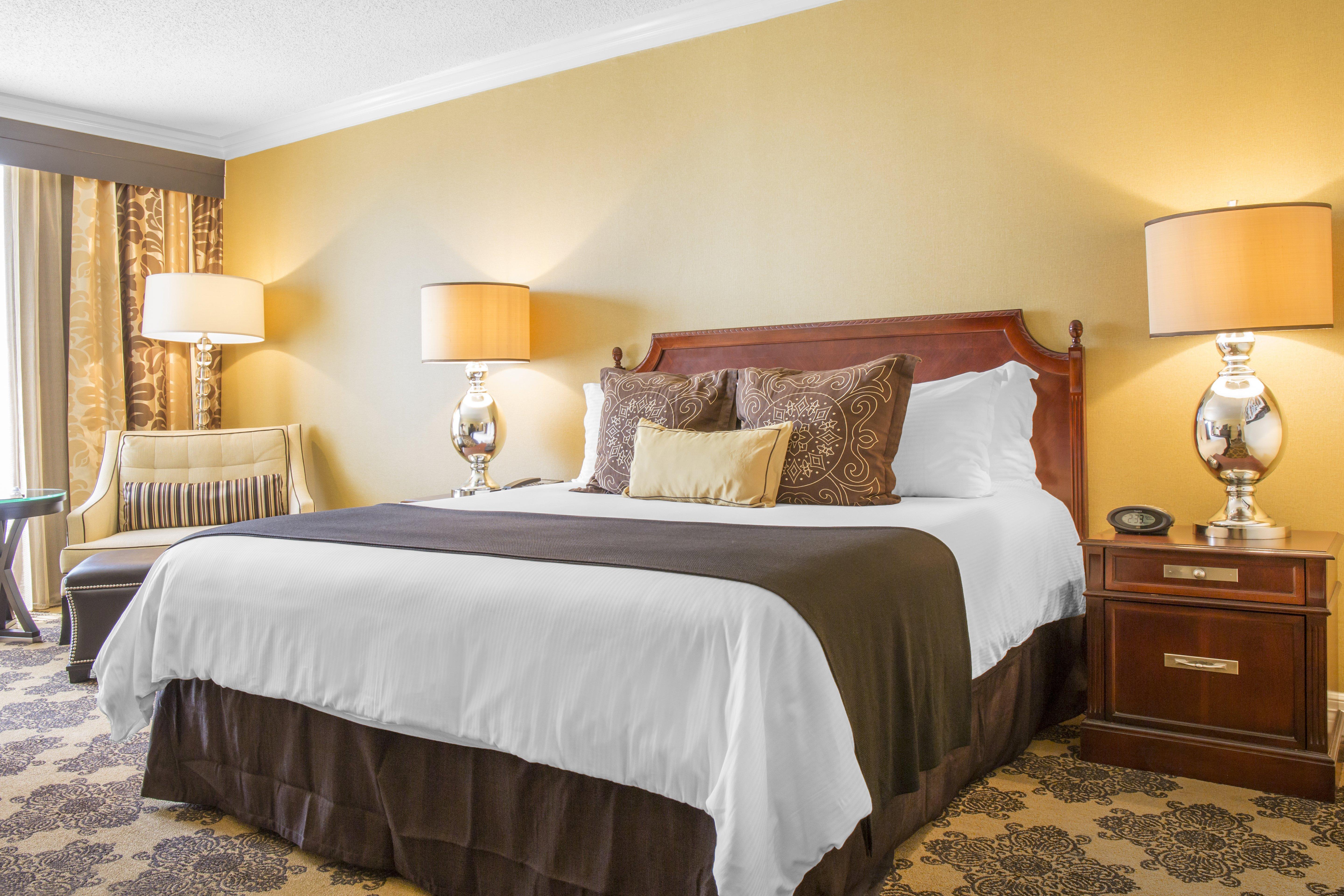 Double Deluxe King Bed