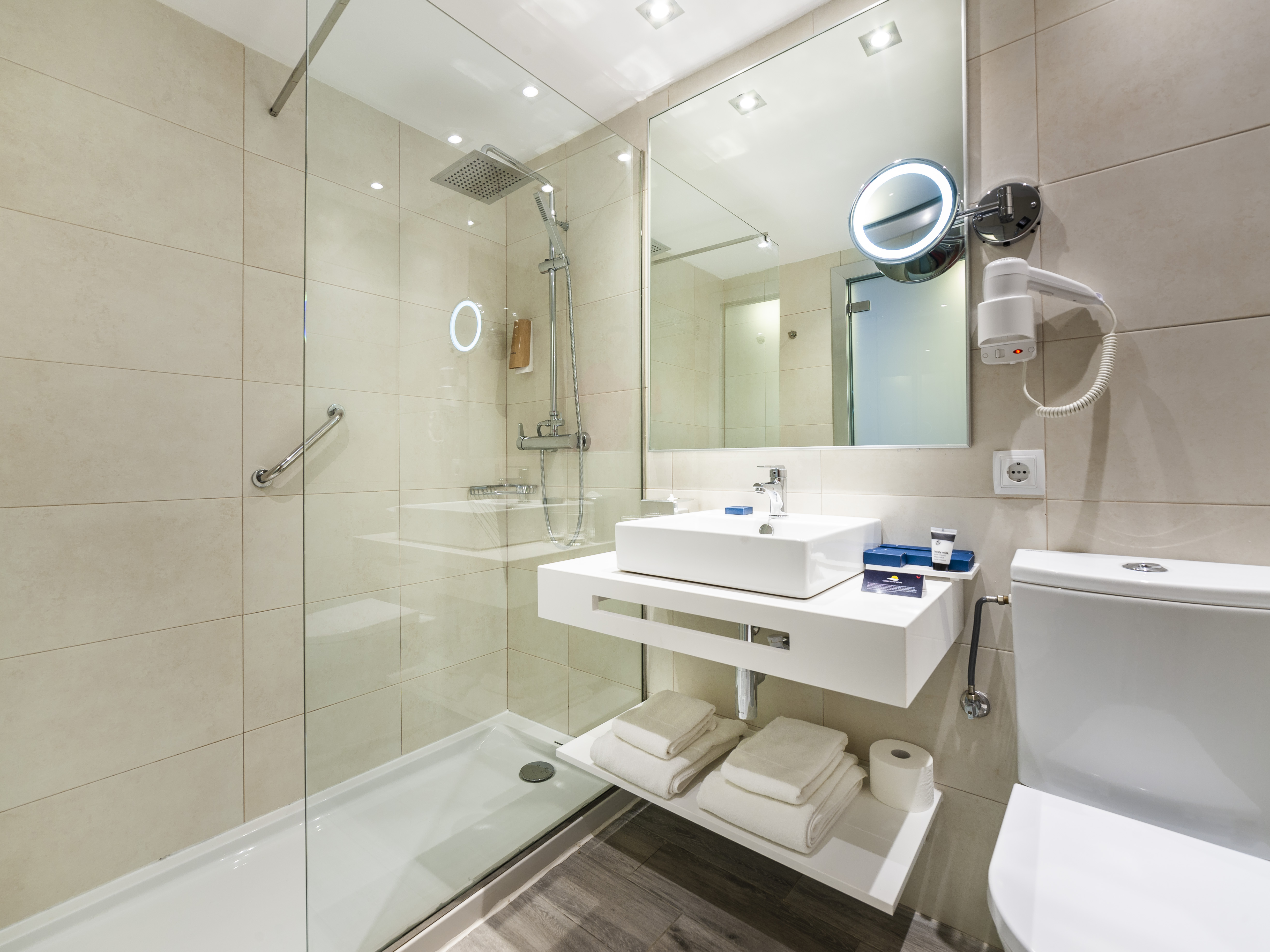 Double or Twin Standard