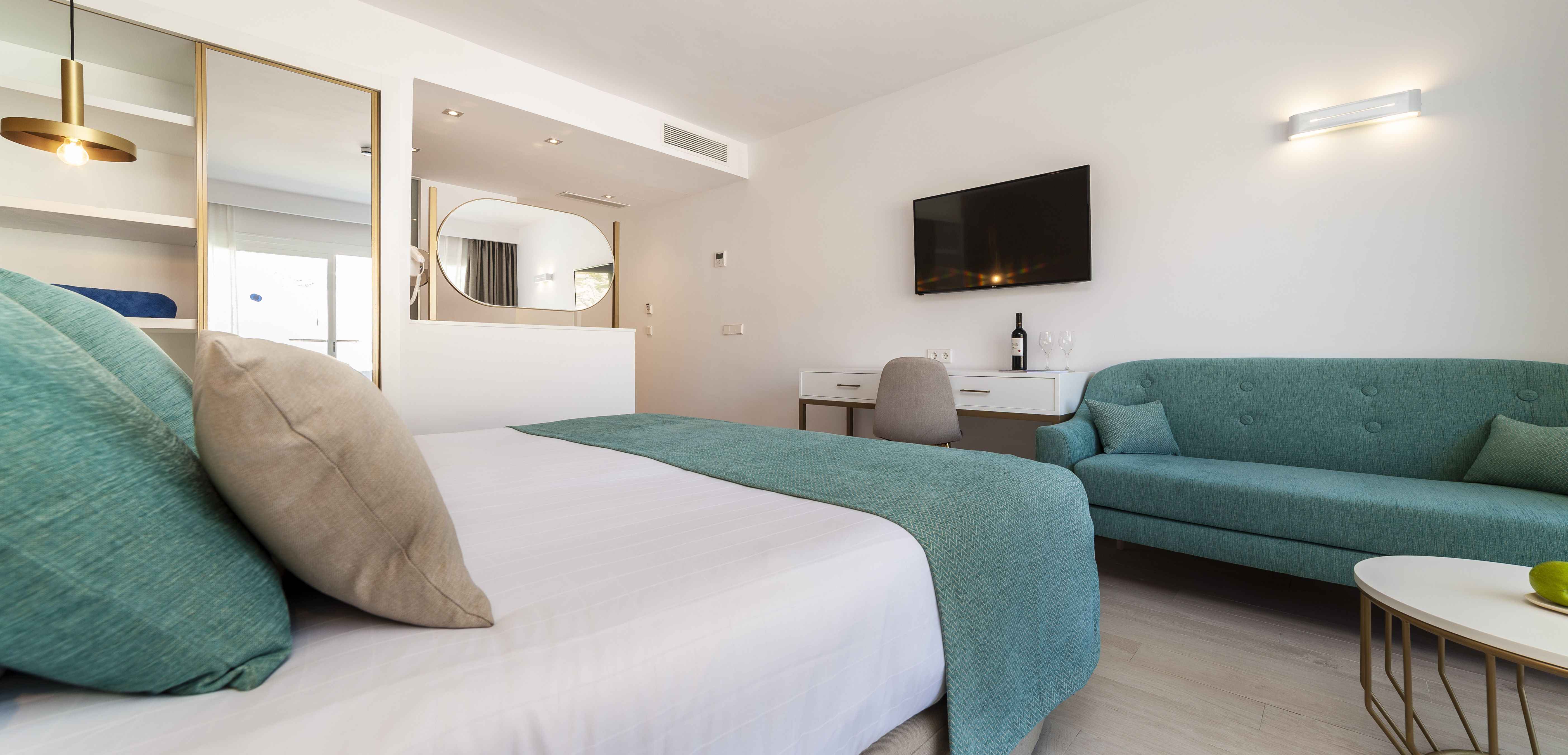 Double or Twin Deluxe Sea View