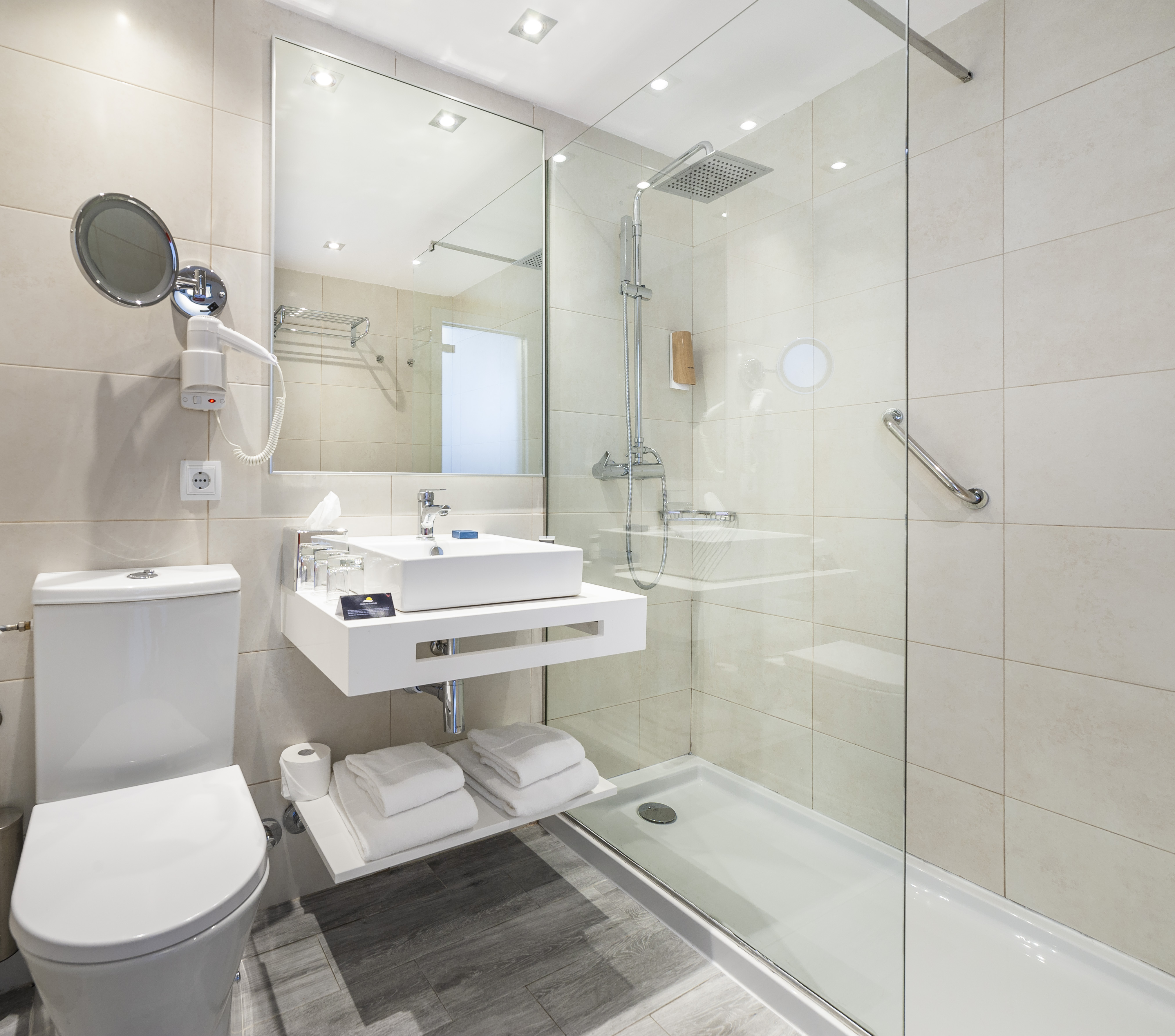 Double or Twin Sea View