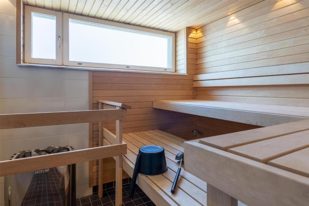 Double Superior King Bed