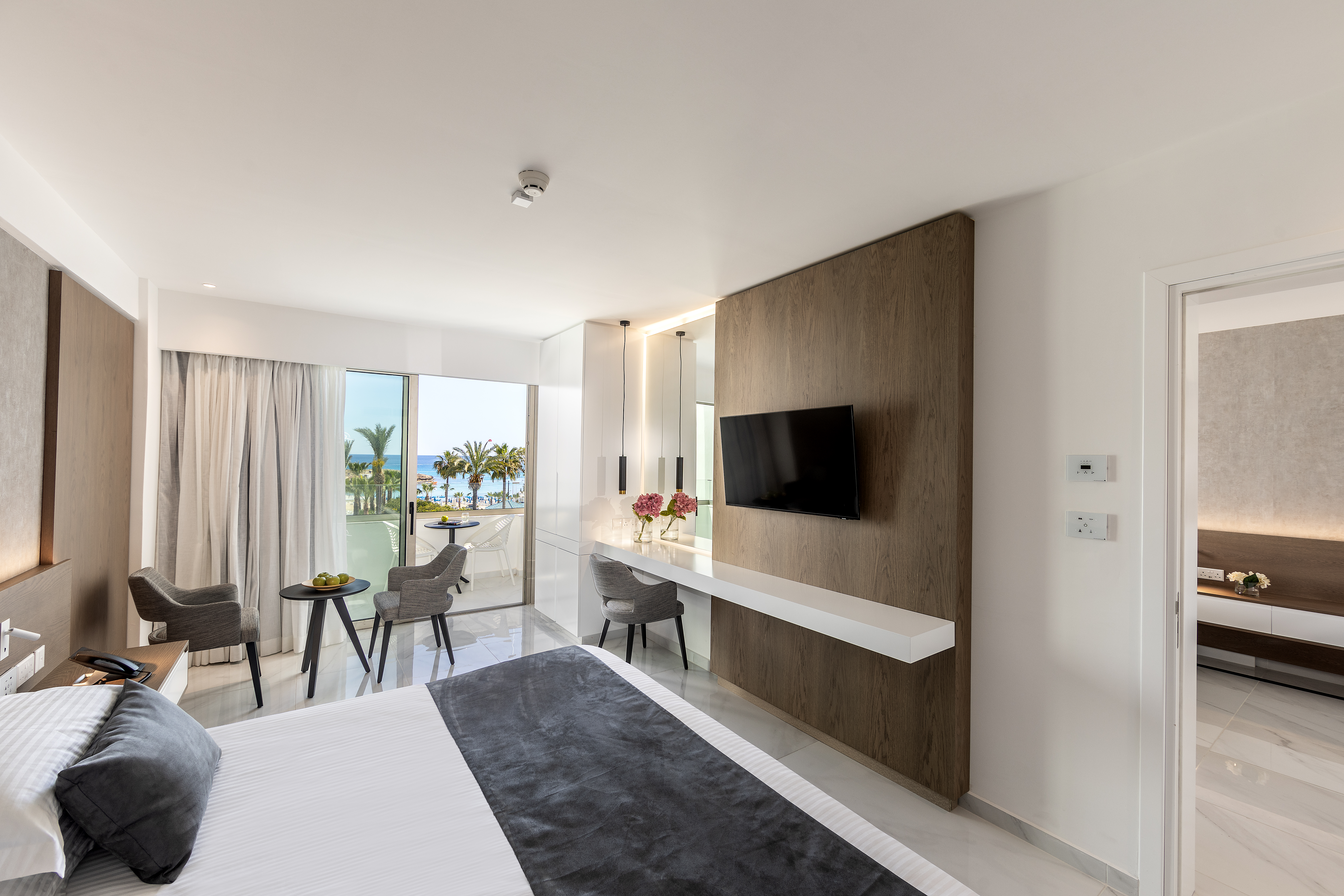 Family Room Side Sea View Two Bedrooms