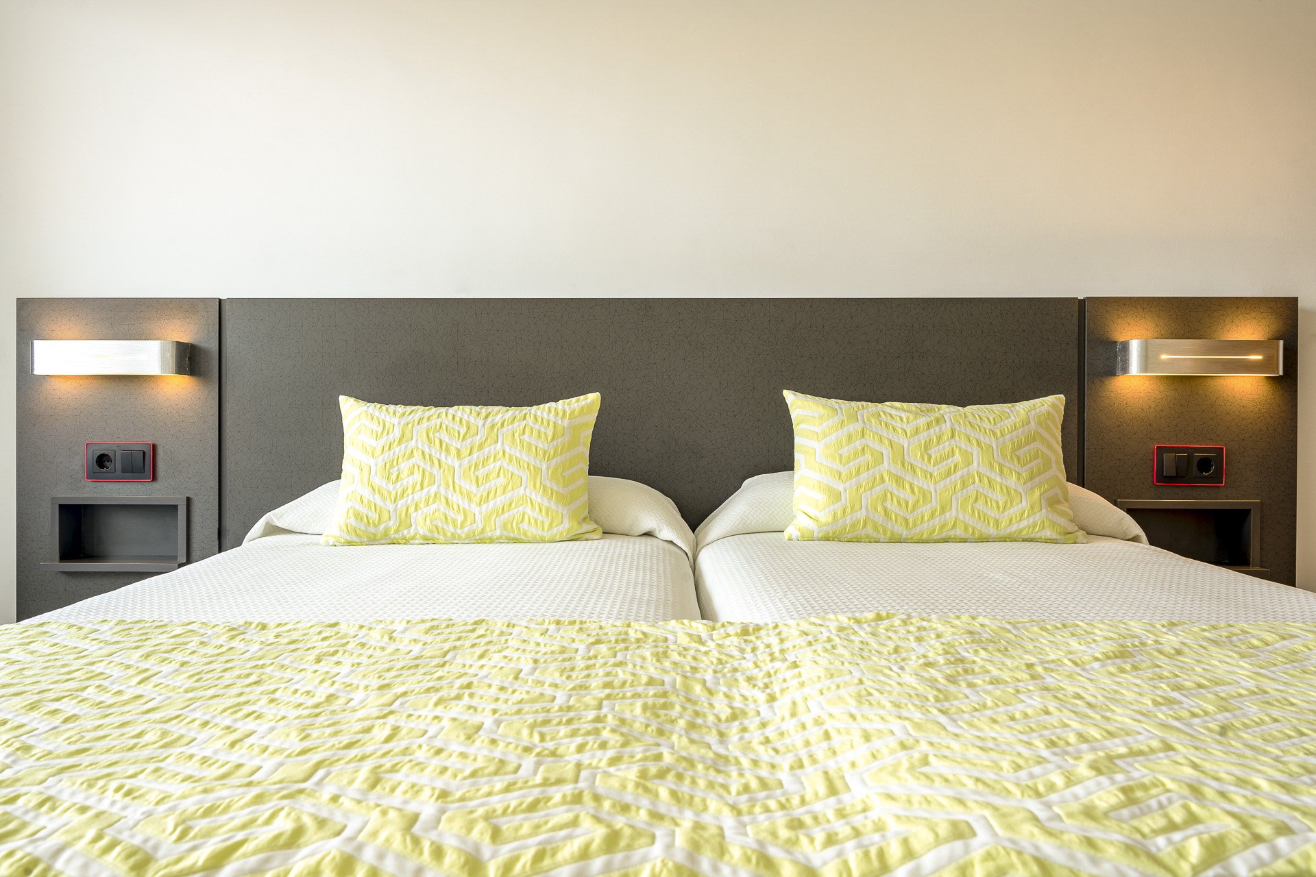 Double or Twin Standard