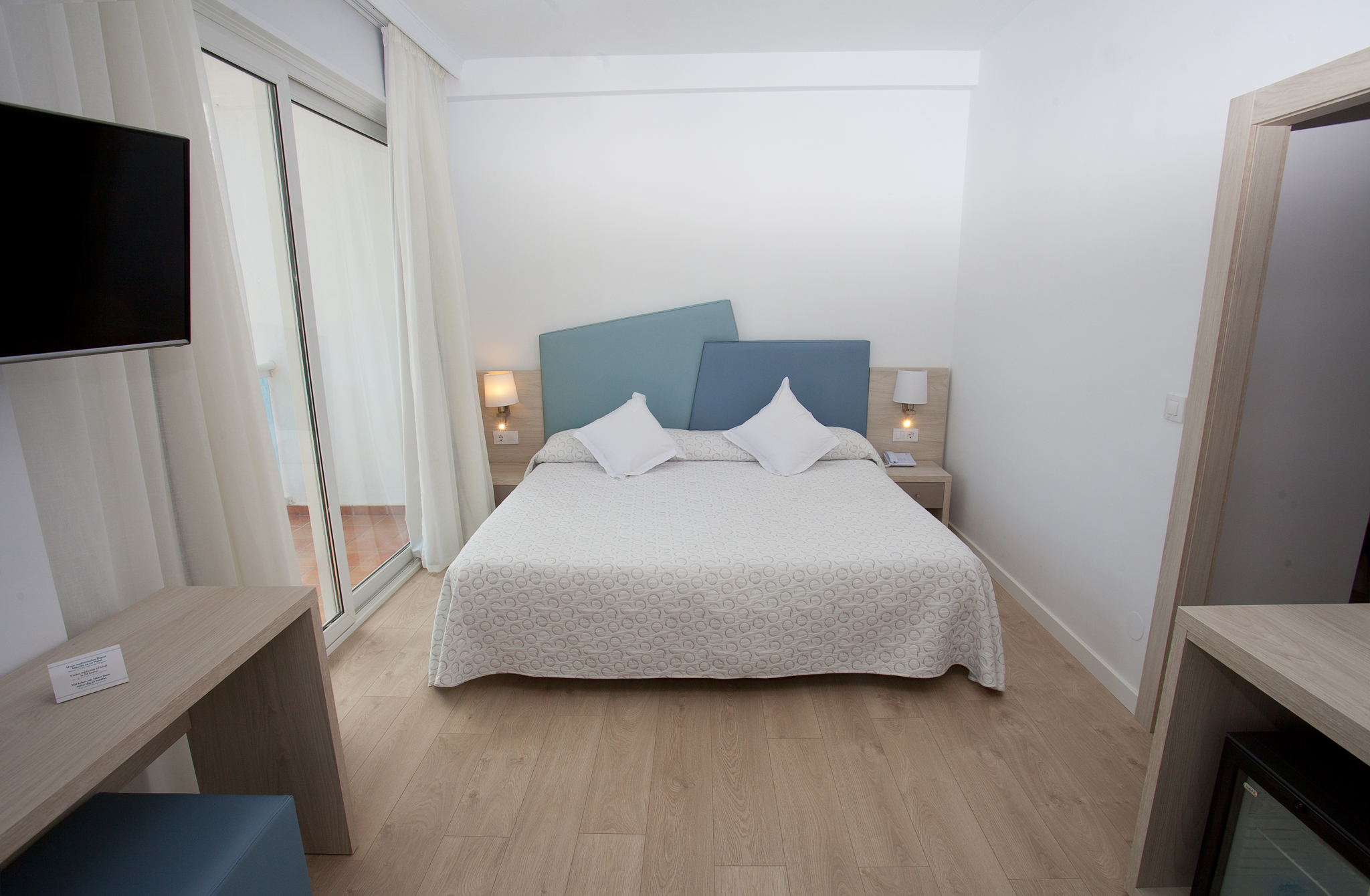 Double Single with Balcony