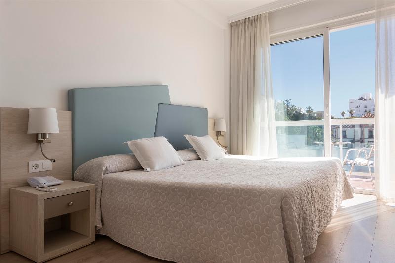 Double or Twin Side Sea View with Balcony