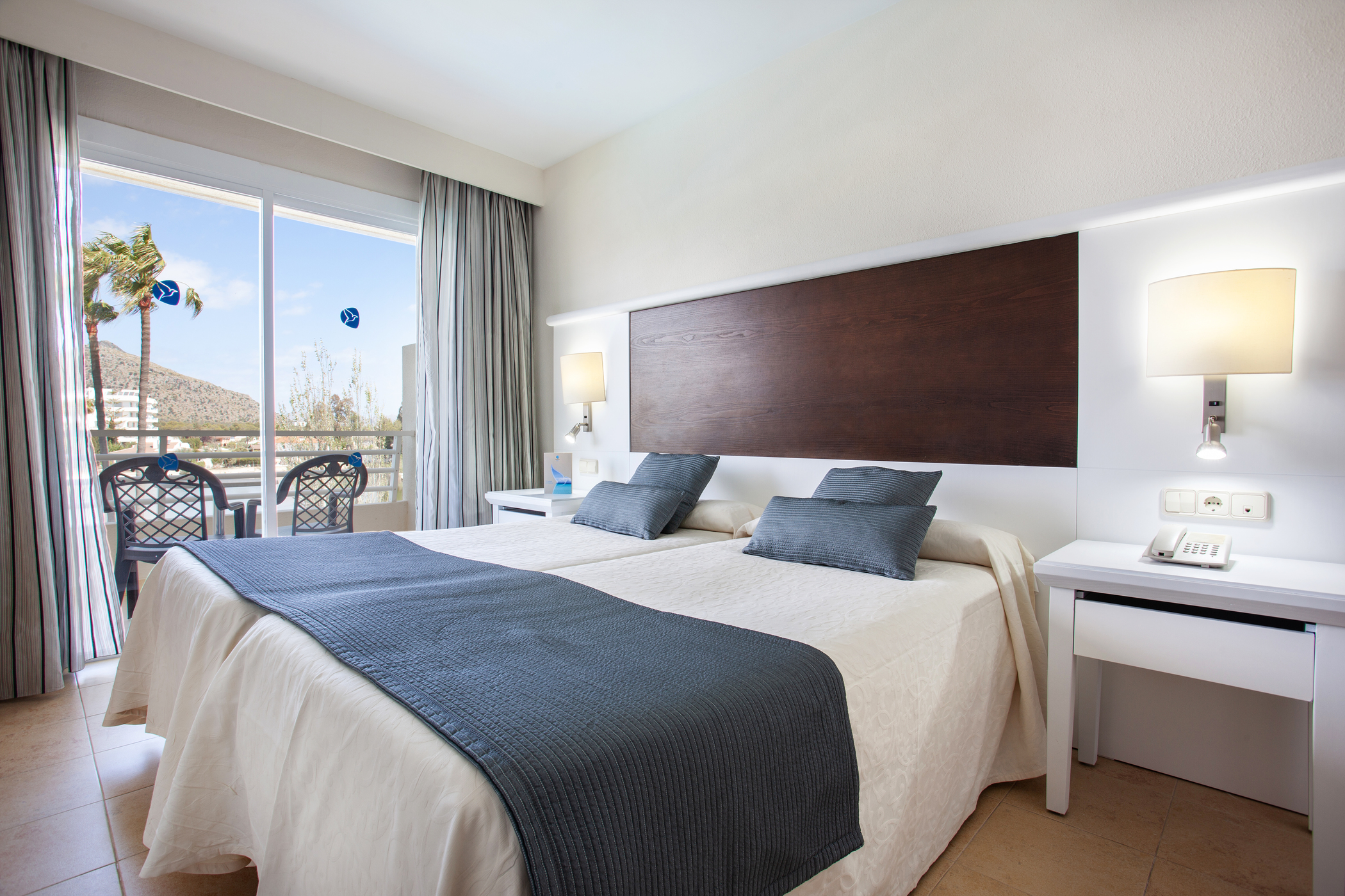 Double or Twin Standard