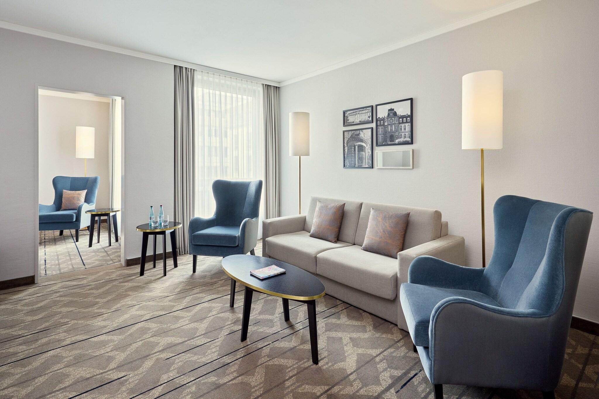 Double Classic Queen Bed