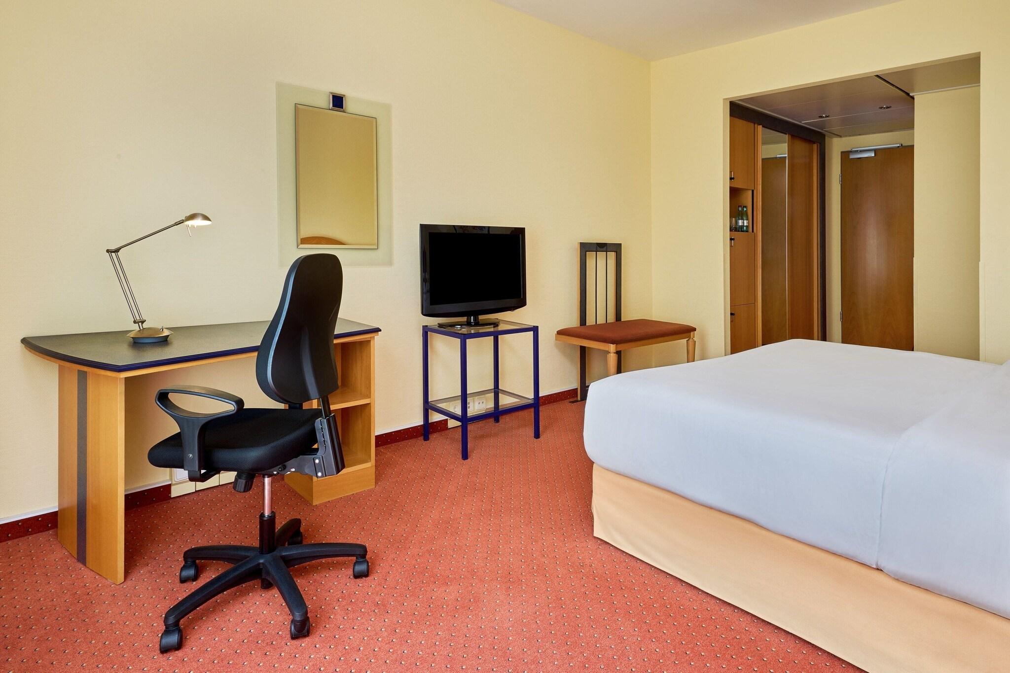 Double Superior King Bed