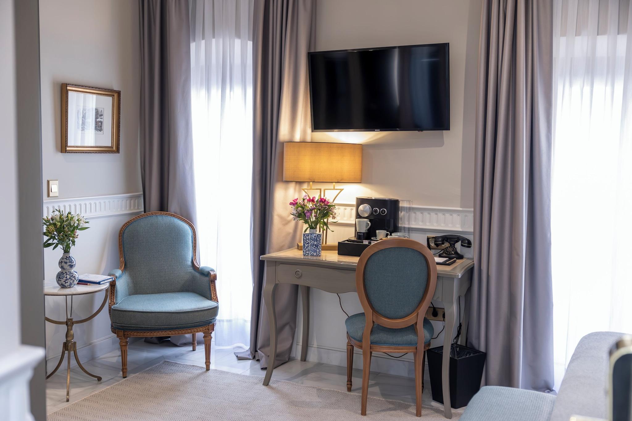 Double Deluxe King Bed