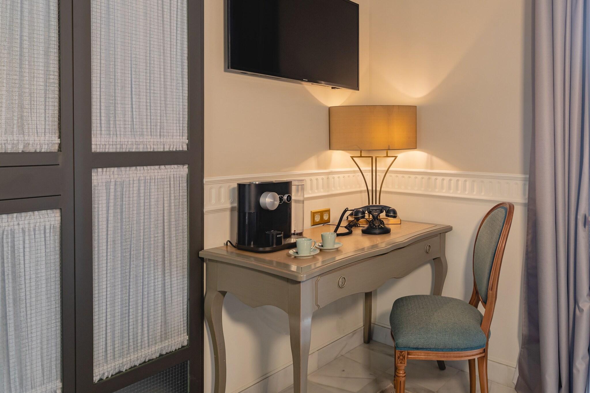 Double Deluxe King Bed