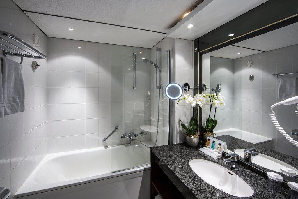 Double Two Queen Beds Premium