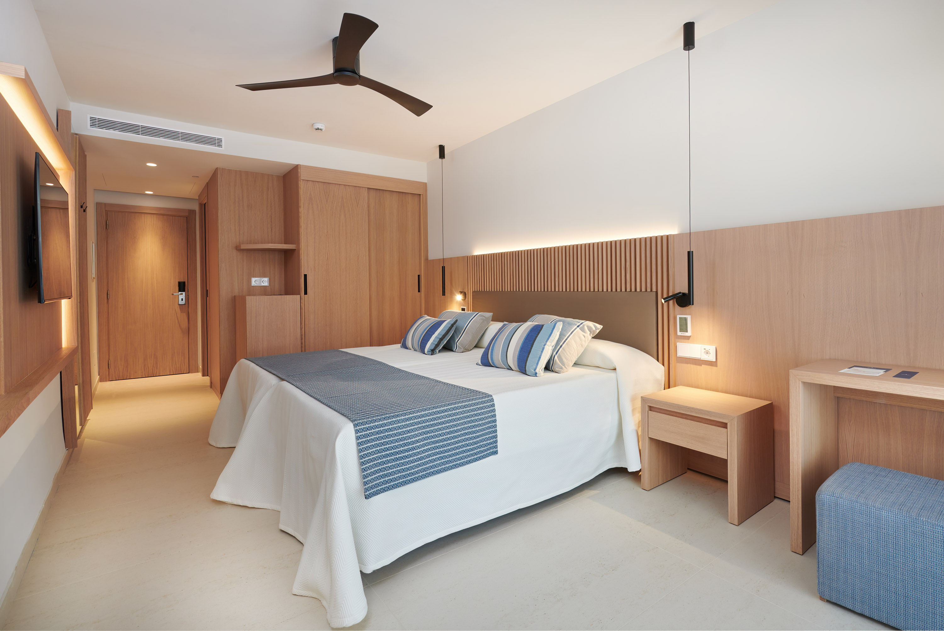 Double or Twin Standard