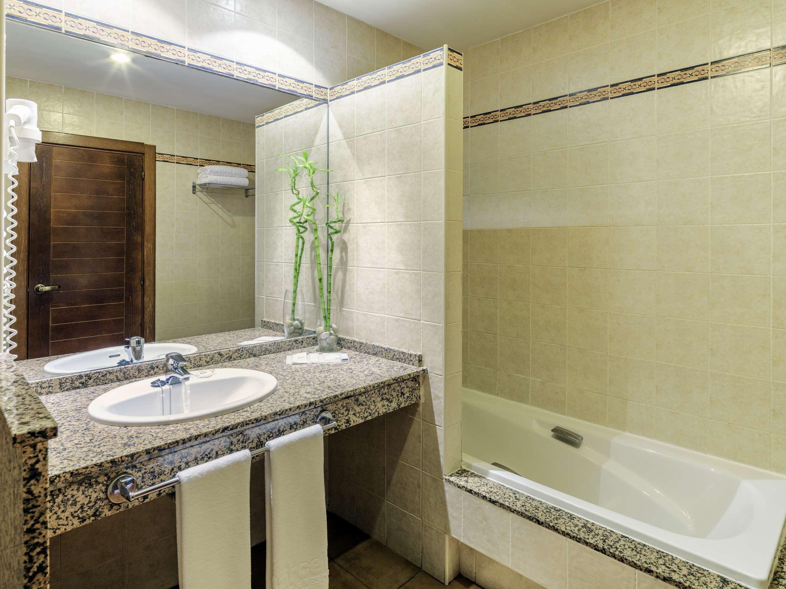 Double Single Deluxe Sea View