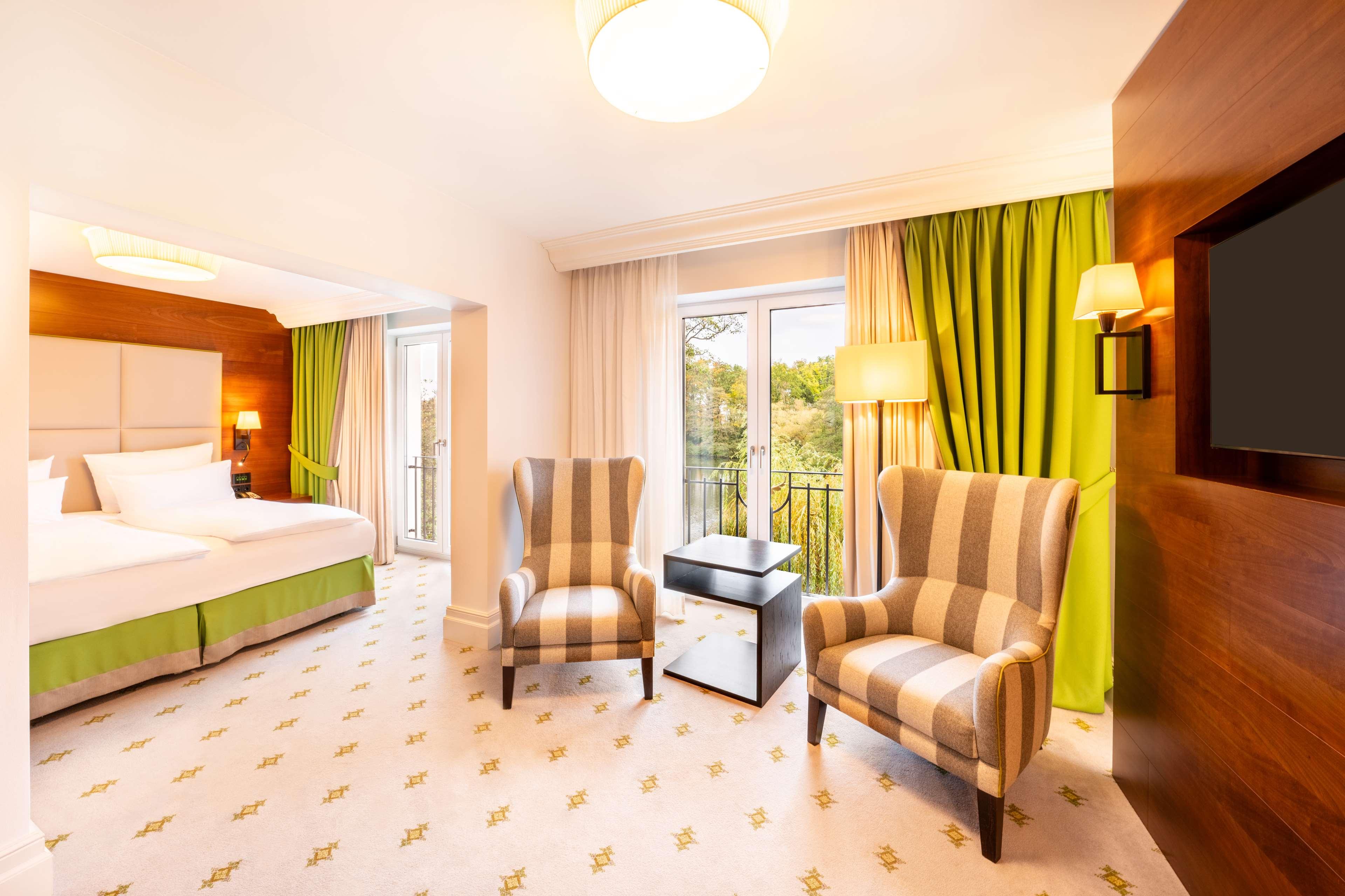 Junior Suite King Size Bed