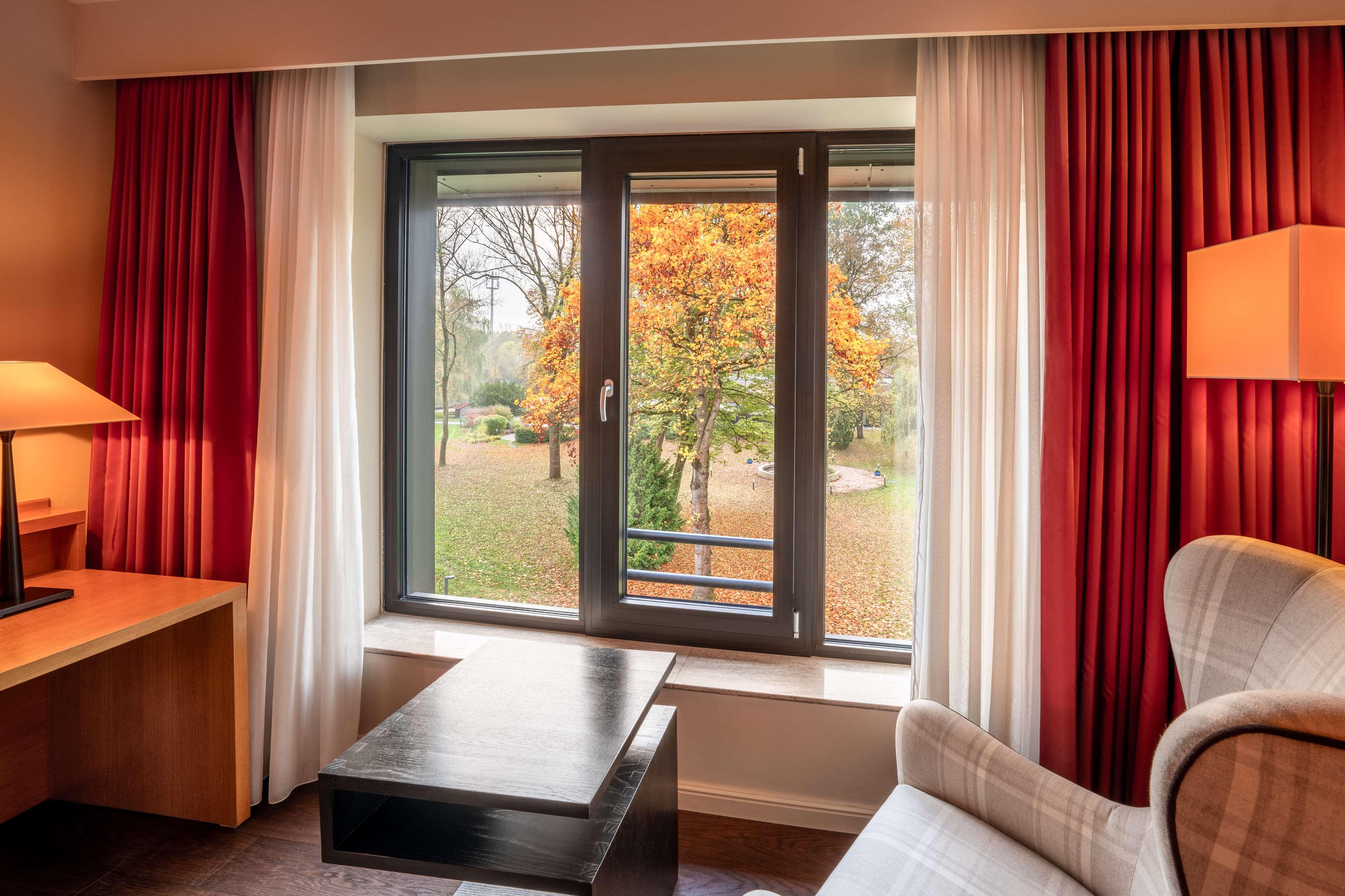 Double or Twin Guest Room King Bed